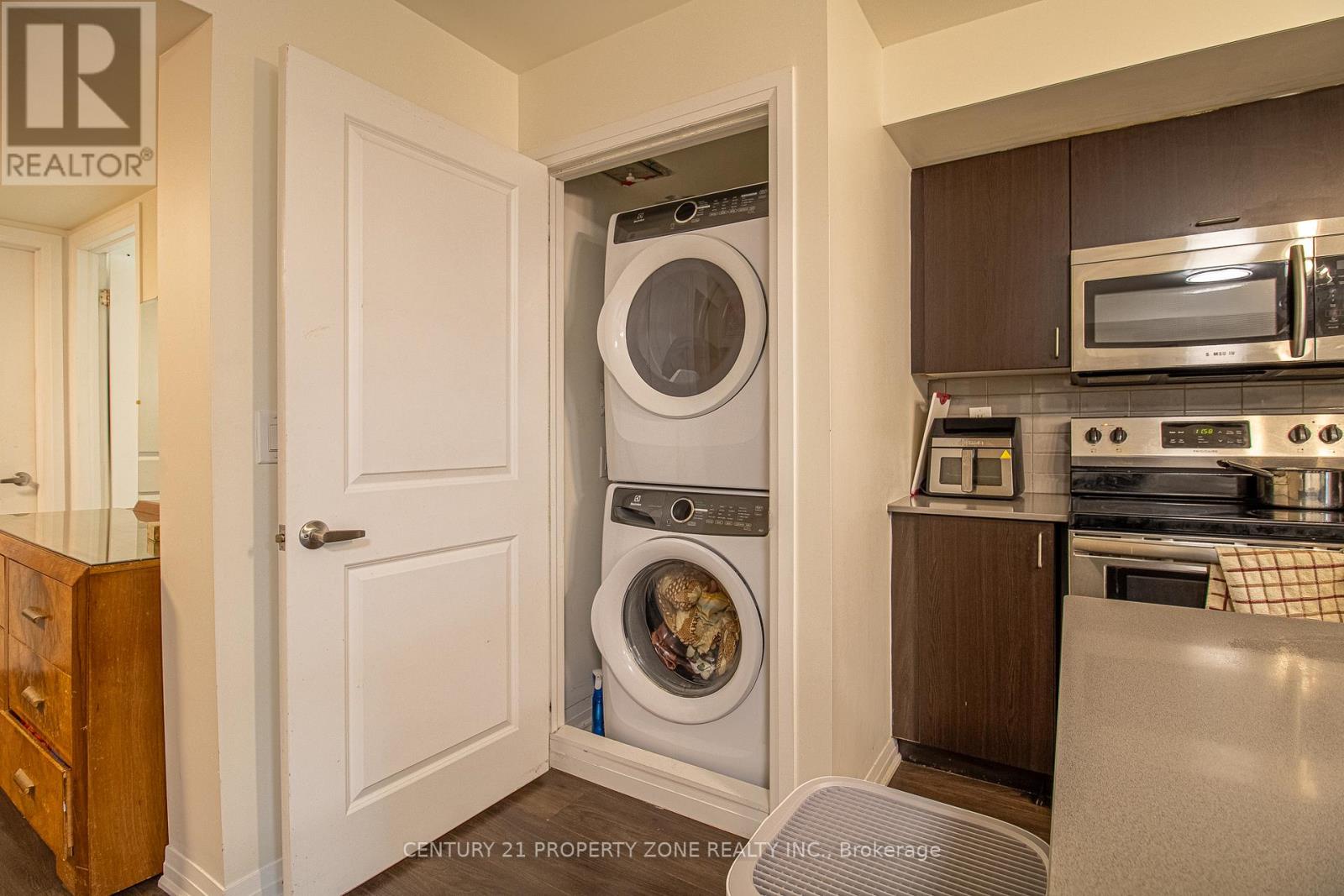 1 - 155 William Duncan Road, Toronto, Ontario  M3K 0B9 - Photo 17 - W13041250