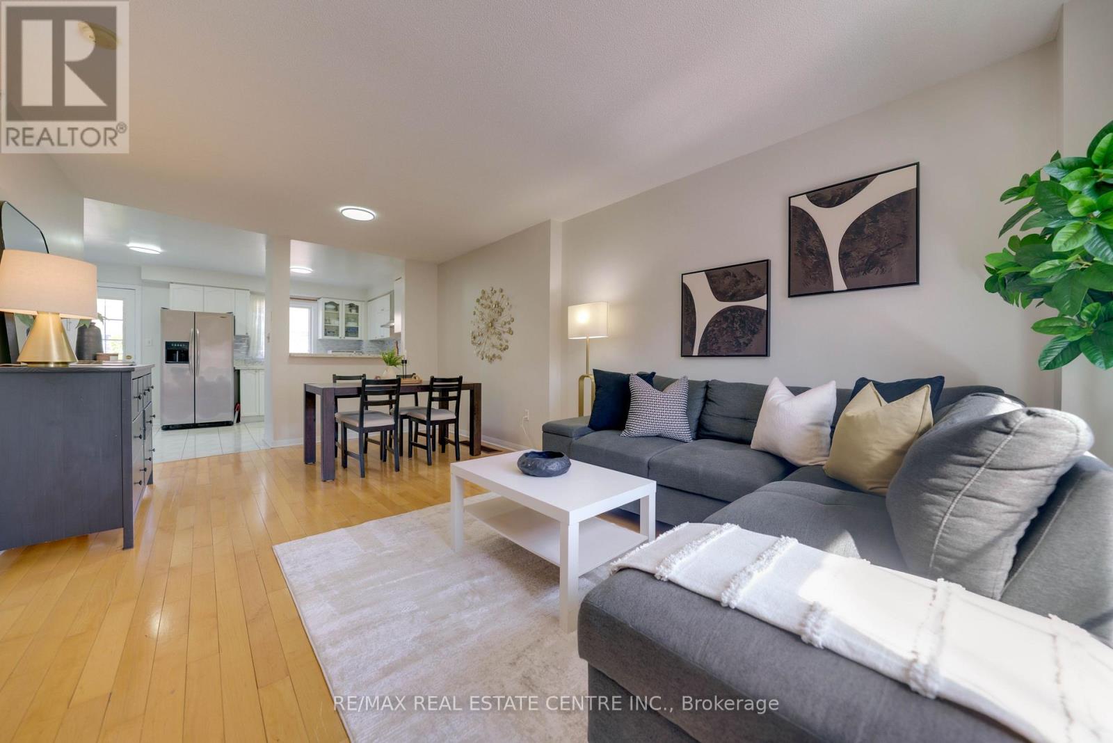 18 - 1525 South Parade Court, Mississauga, Ontario  L5M 6E9 - Photo 4 - W13041252