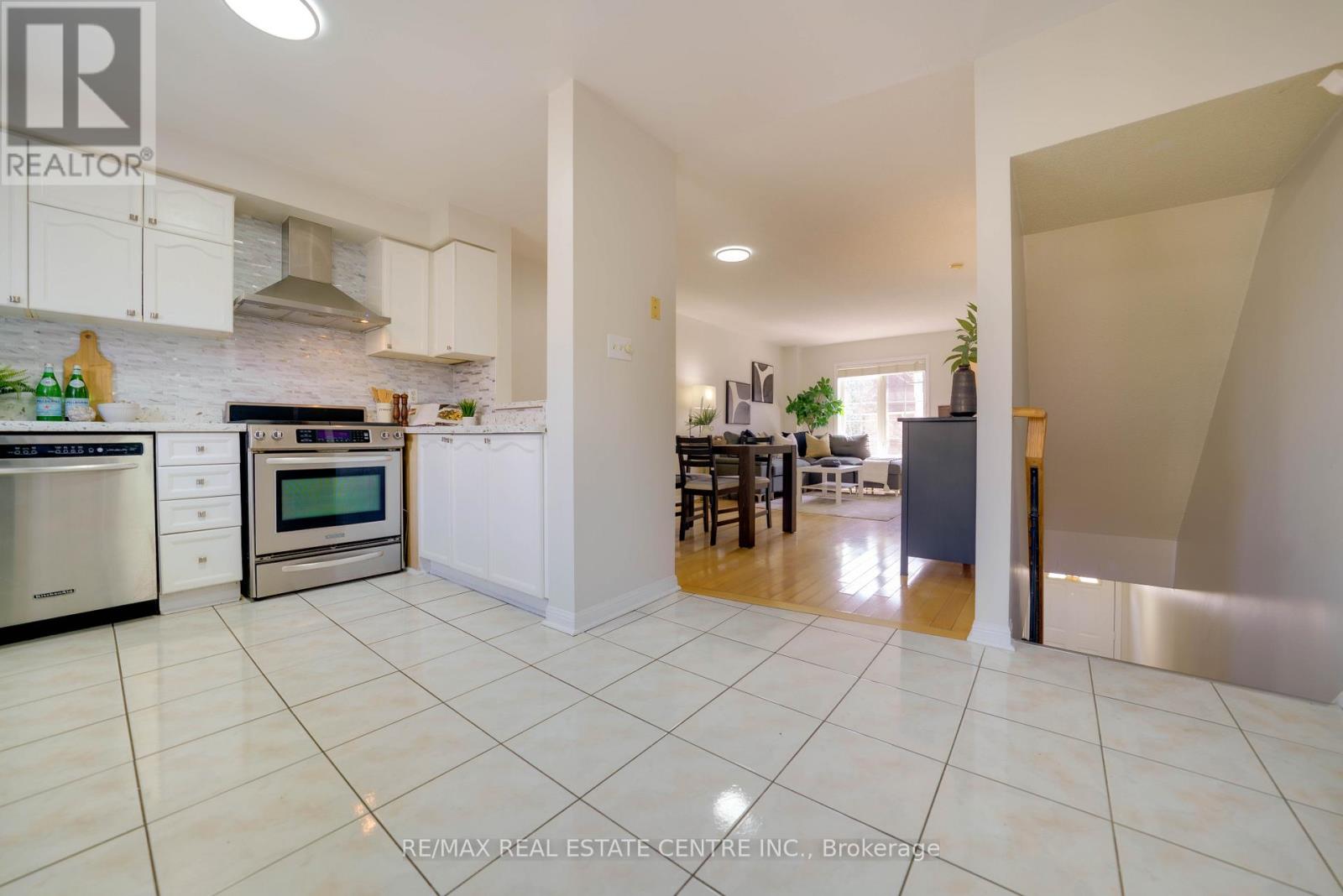 18 - 1525 South Parade Court, Mississauga, Ontario  L5M 6E9 - Photo 9 - W13041252