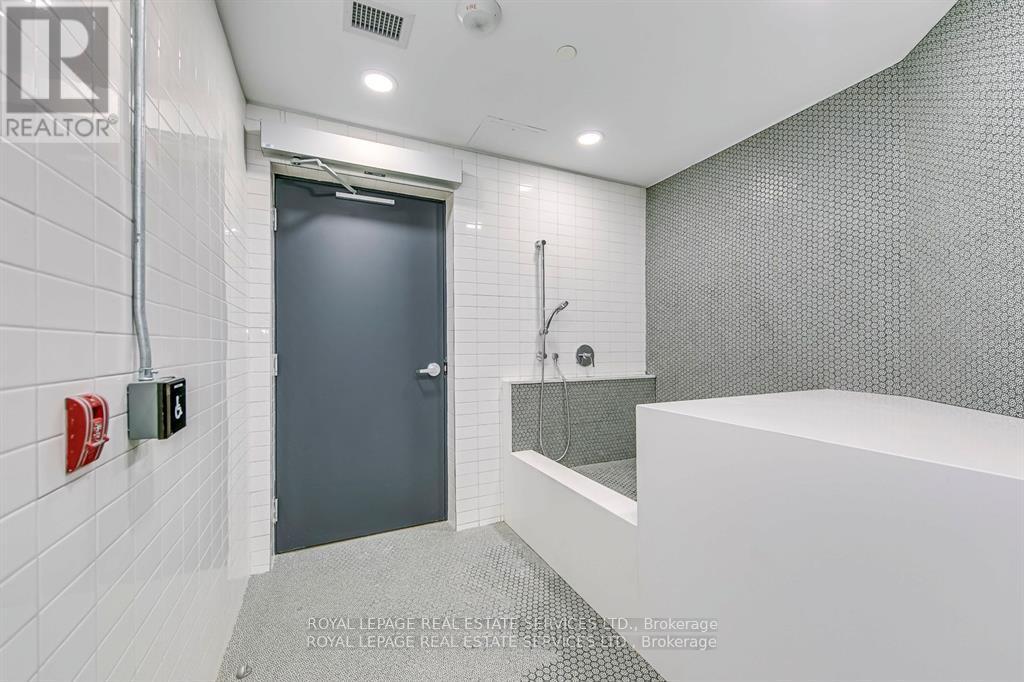 101 - 405 Dundas Street W, Oakville, Ontario  L6M 5P4 - Photo 25 - W13041338