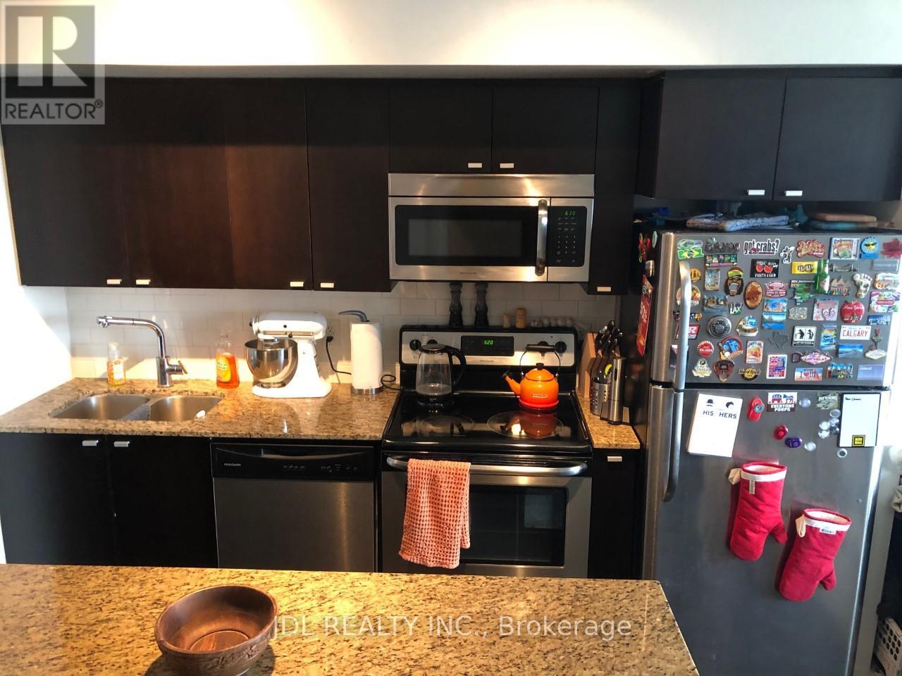 2404 - 105 The Queensway Avenue, Toronto, Ontario  M6S 5B3 - Photo 11 - W13041372