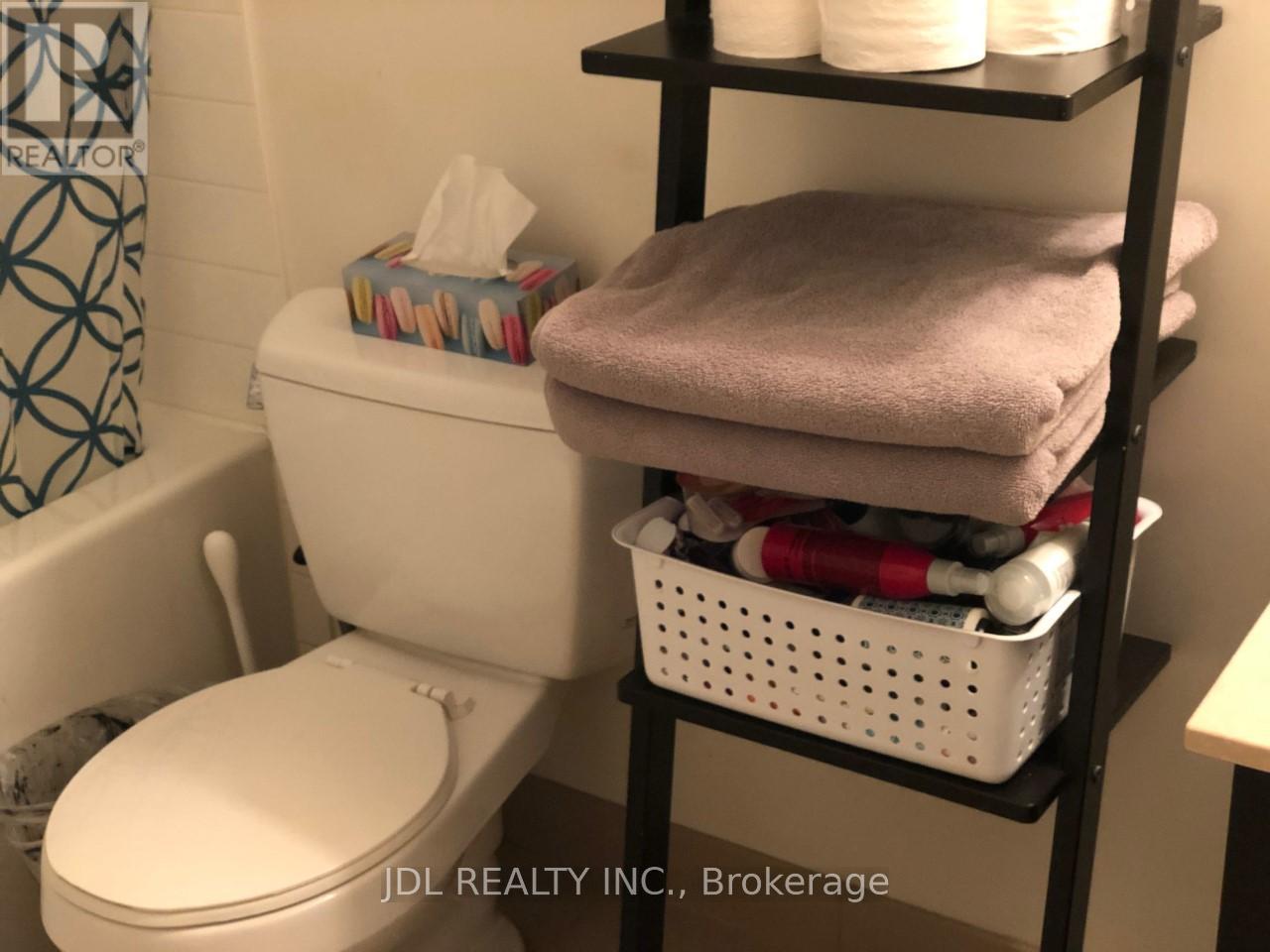 2404 - 105 The Queensway Avenue, Toronto, Ontario  M6S 5B3 - Photo 14 - W13041372