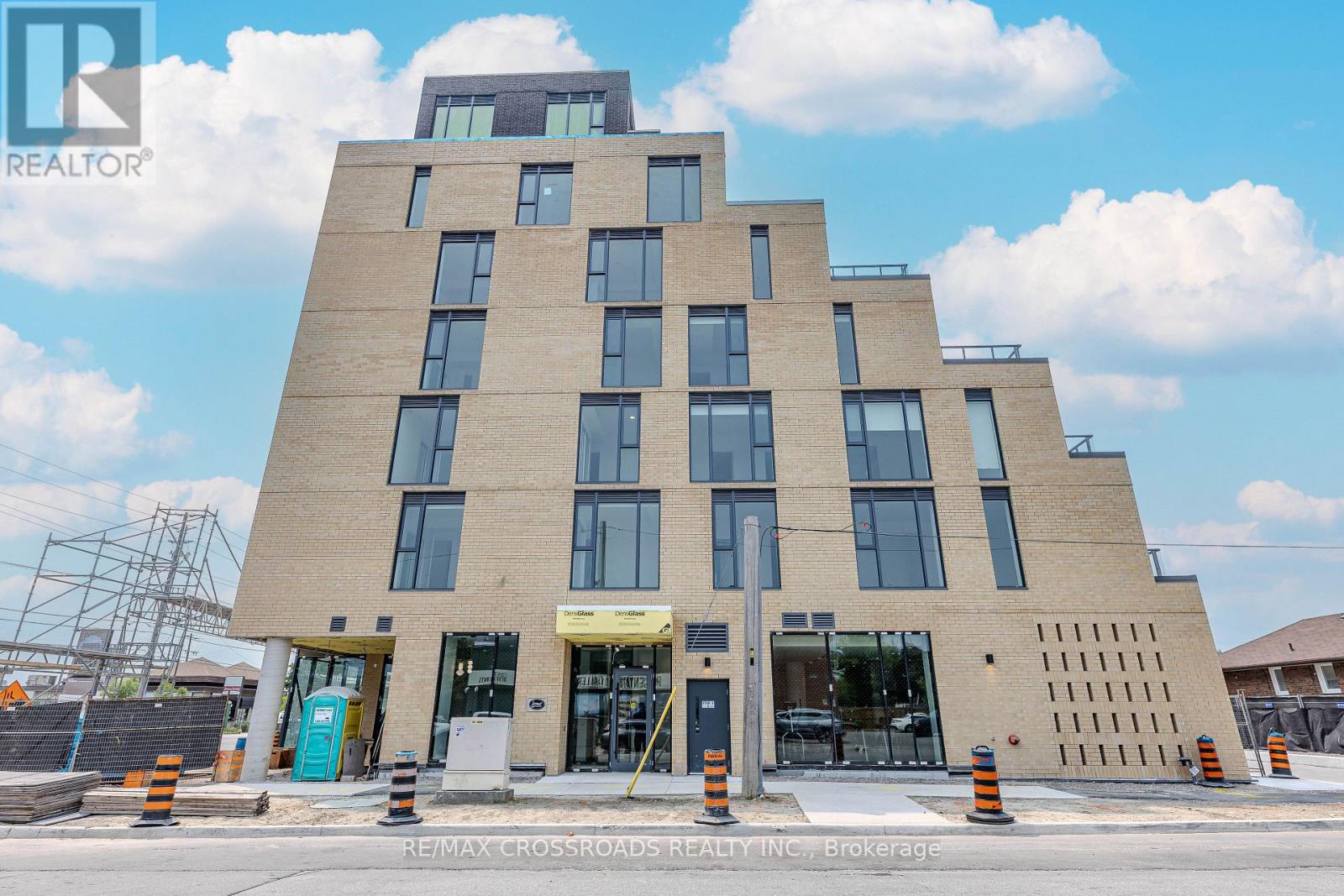 304 - 6 CHARTWELL ROAD, Toronto, Ontario