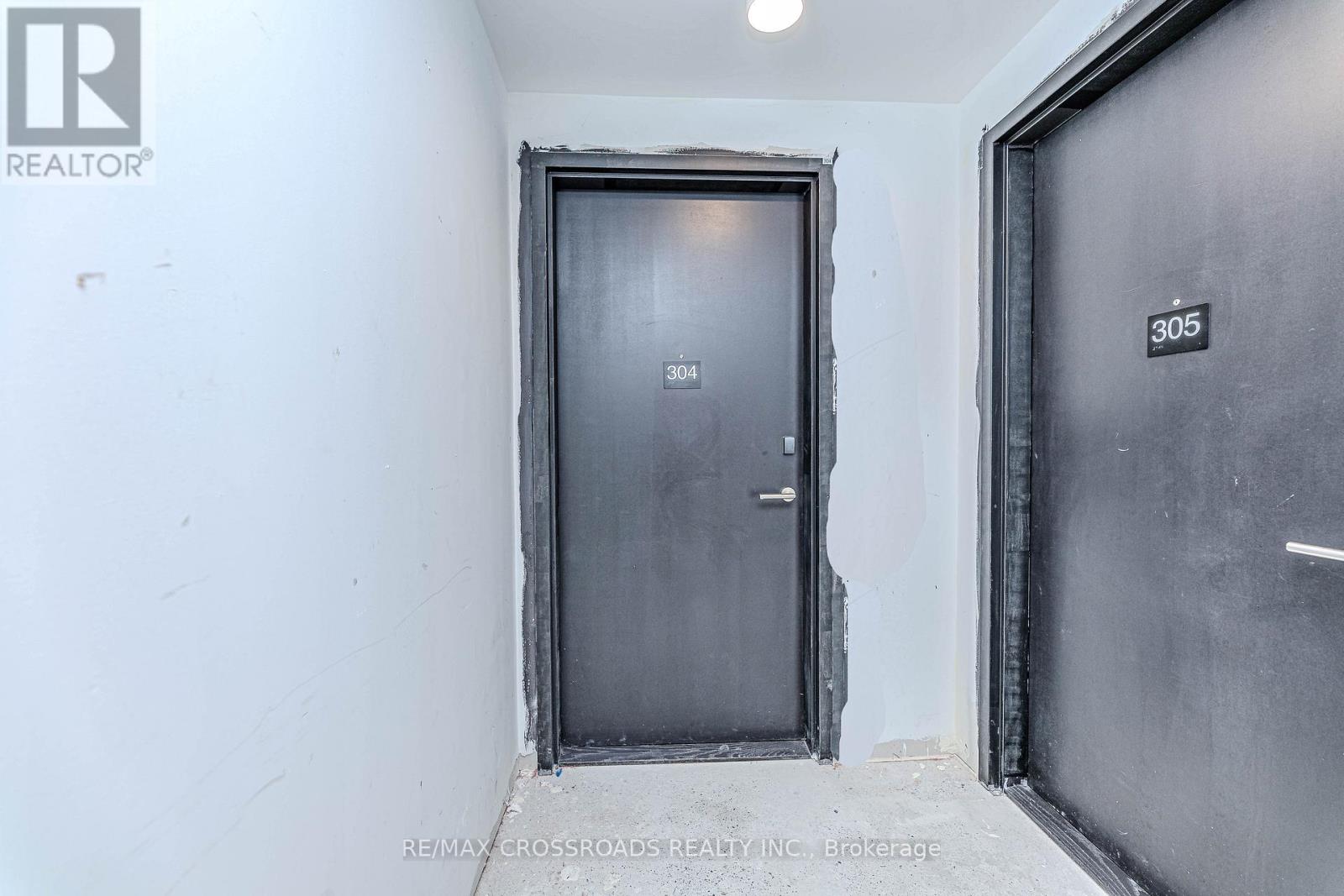 304 - 6 Chartwell Road, Toronto, Ontario  M8Z 0H2 - Photo 5 - W13041410