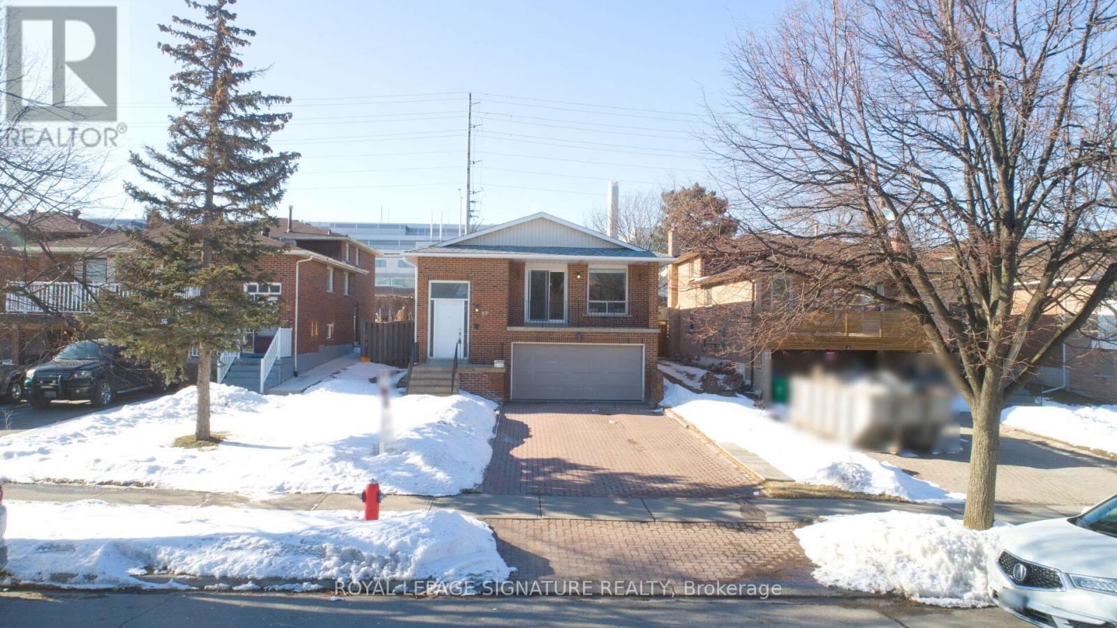 38 PANORAMA CRESCENT, Brampton, Ontario