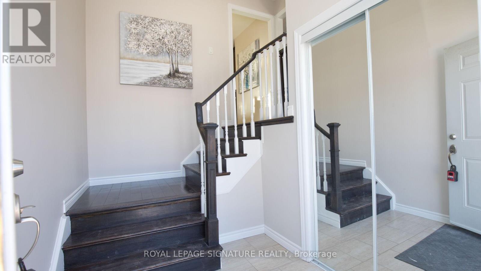 38 Panorama Crescent, Brampton, Ontario  L6S 3T9 - Photo 3 - W13041412