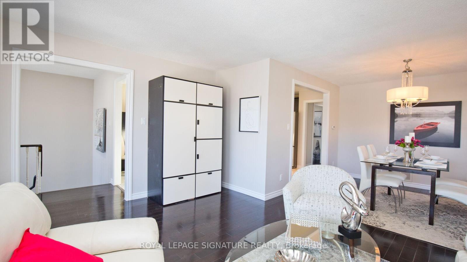 38 Panorama Crescent, Brampton, Ontario  L6S 3T9 - Photo 8 - W13041412