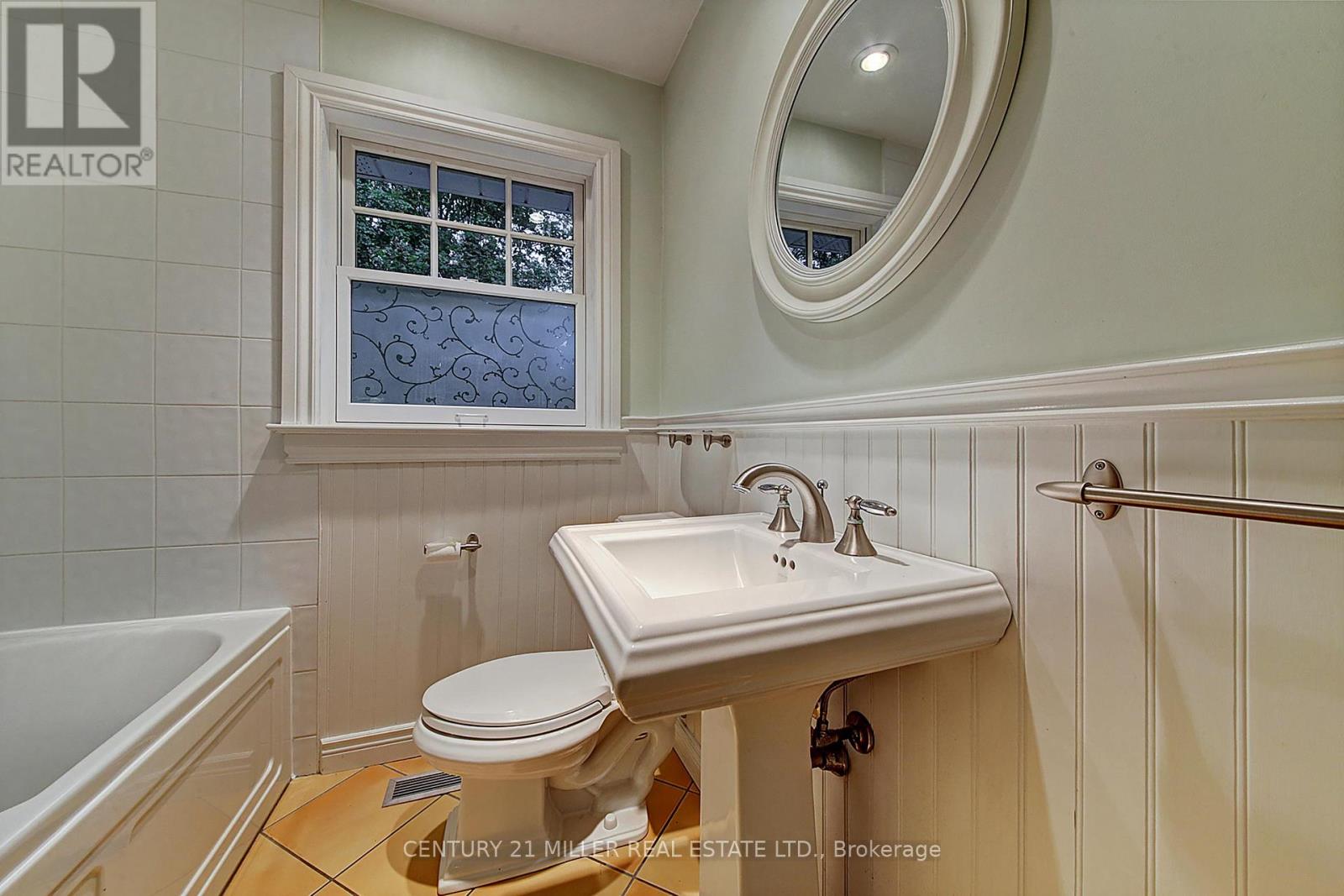 463 Avon Crescent, Oakville, Ontario  L6J 2T2 - Photo 13 - W13041454