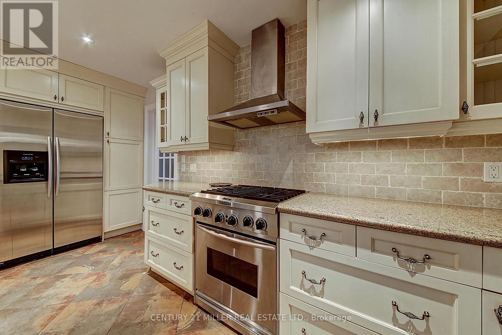 463 Avon Crescent, Oakville, Ontario  L6J 2T2 - Photo 7 - W13041454