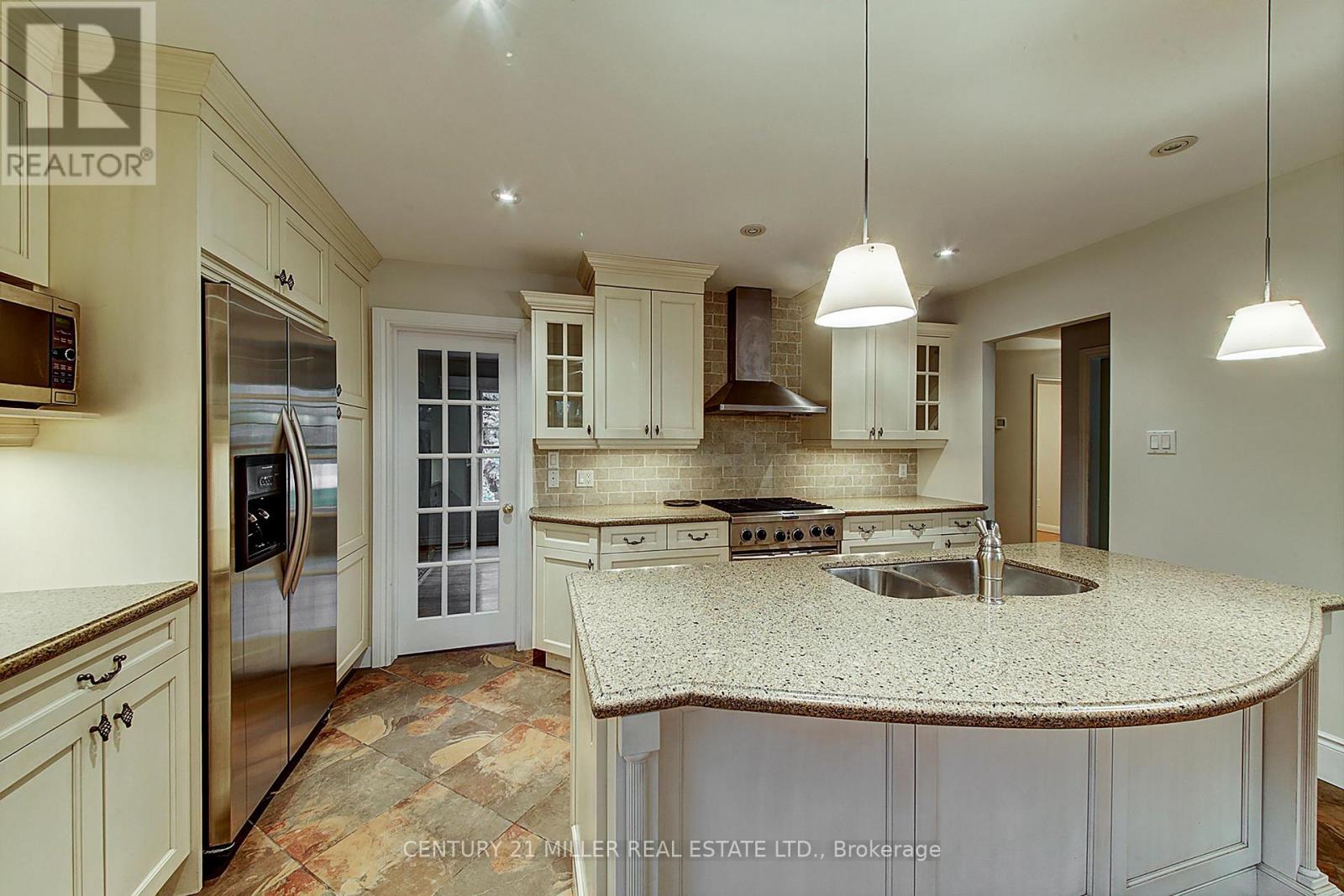 463 Avon Crescent, Oakville, Ontario  L6J 2T2 - Photo 9 - W13041454