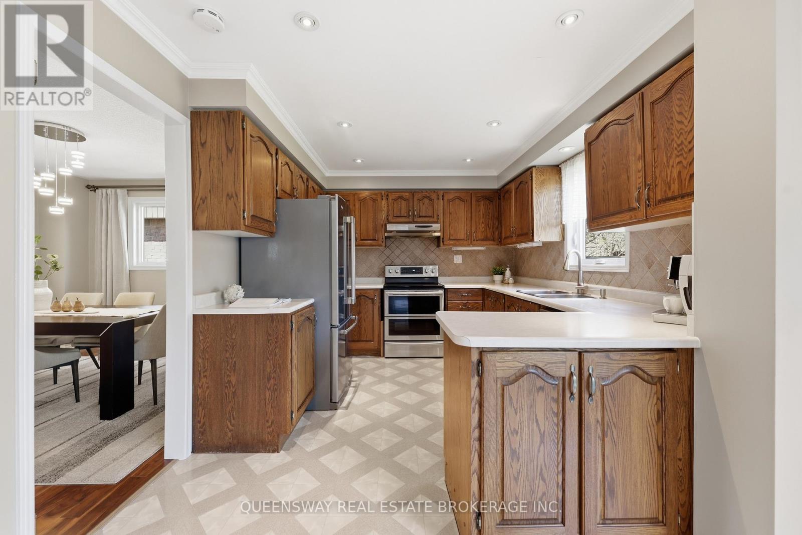 223 River Oaks Boulevard W, Oakville, Ontario  L6H 3V2 - Photo 17 - W13041504