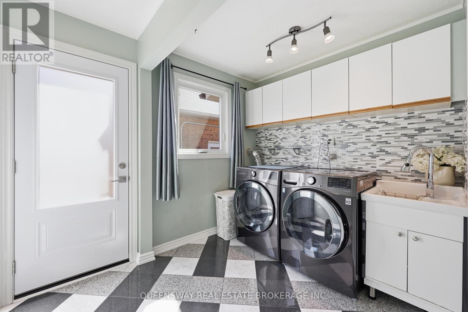 223 River Oaks Boulevard W, Oakville, Ontario  L6H 3V2 - Photo 24 - W13041504