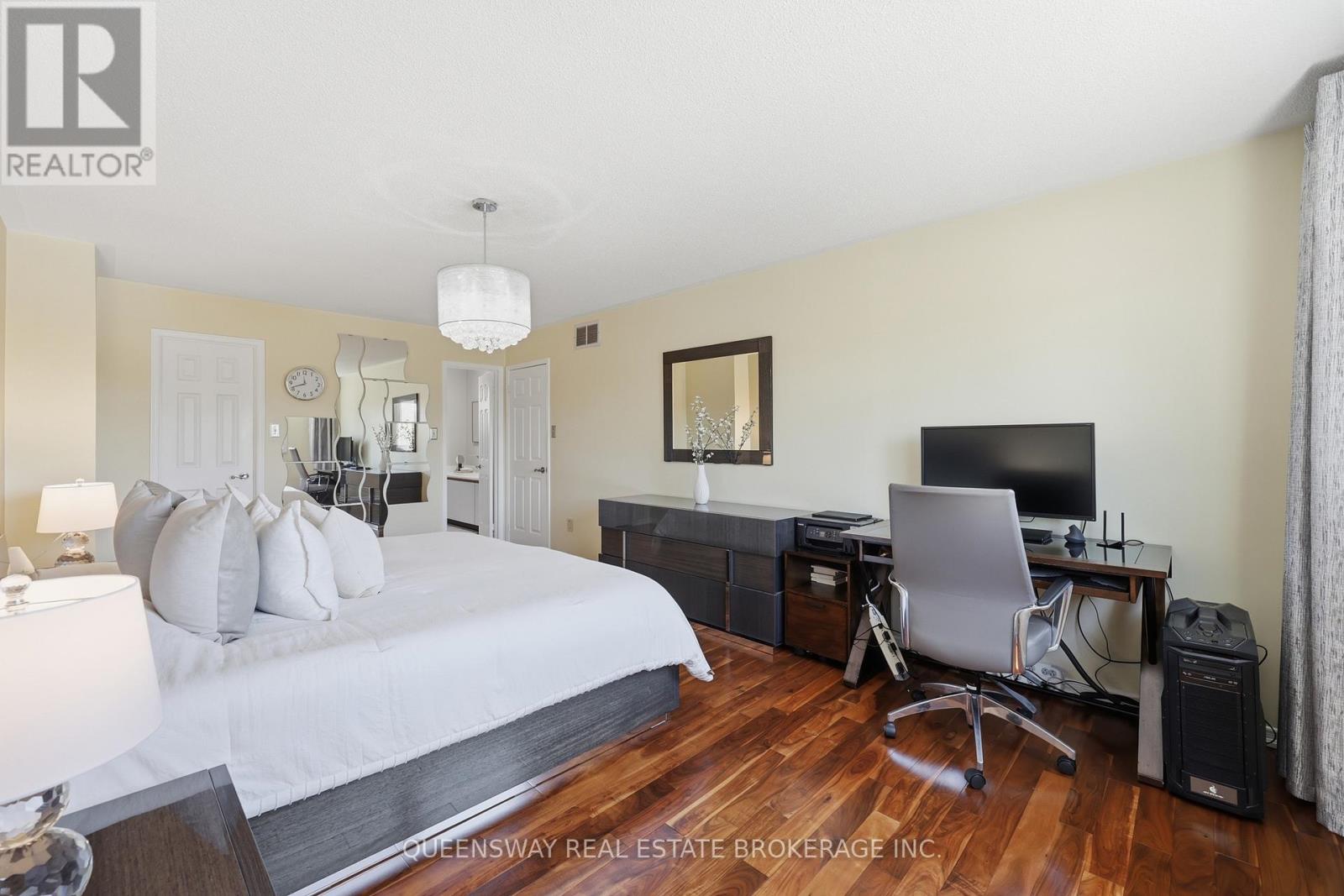 223 River Oaks Boulevard W, Oakville, Ontario  L6H 3V2 - Photo 28 - W13041504