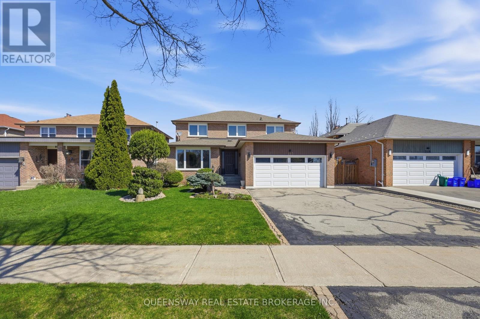 223 River Oaks Boulevard W, Oakville, Ontario  L6H 3V2 - Photo 5 - W13041504