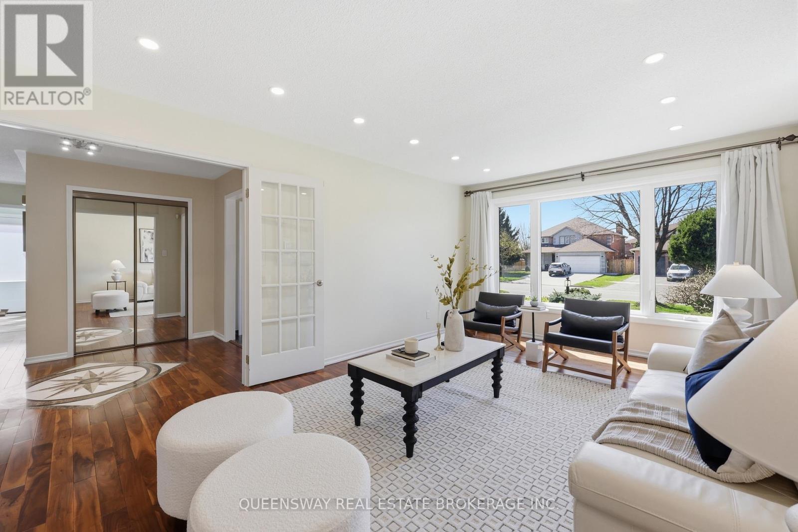 223 River Oaks Boulevard W, Oakville, Ontario  L6H 3V2 - Photo 9 - W13041504