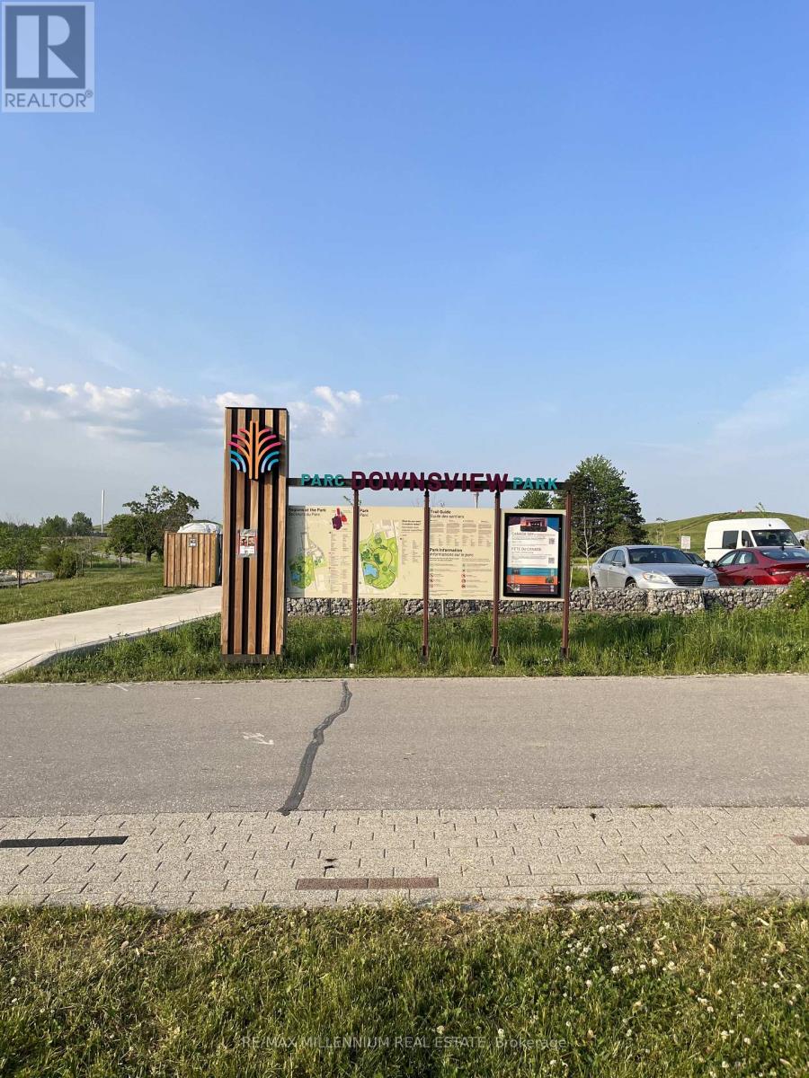 19 - 39 JOHN PERKINS BULL DRIVE, Toronto, Ontario