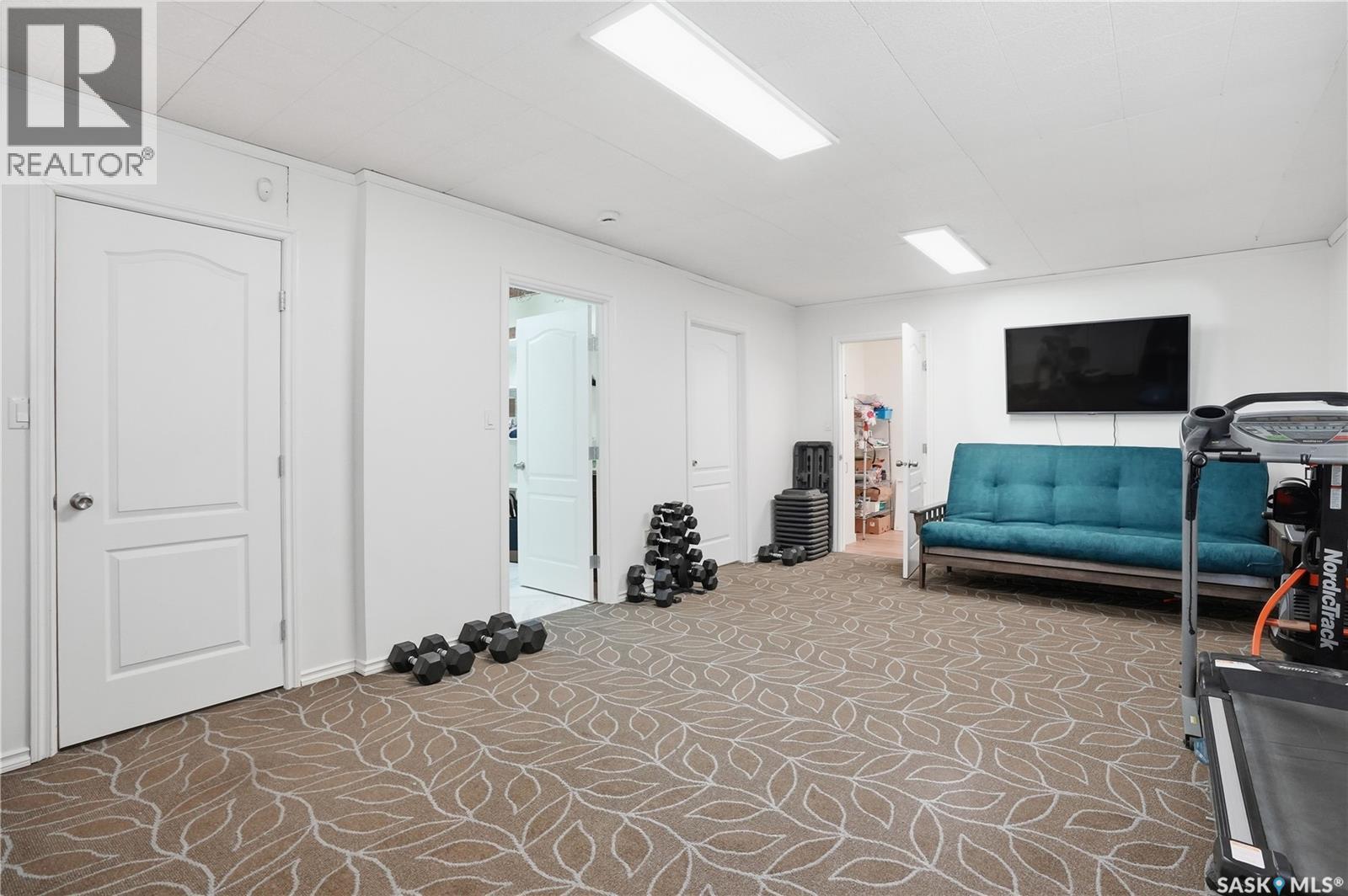 1643 General Crescent, Moose Jaw, Saskatchewan  S6H 6M2 - Photo 40 - SK033704