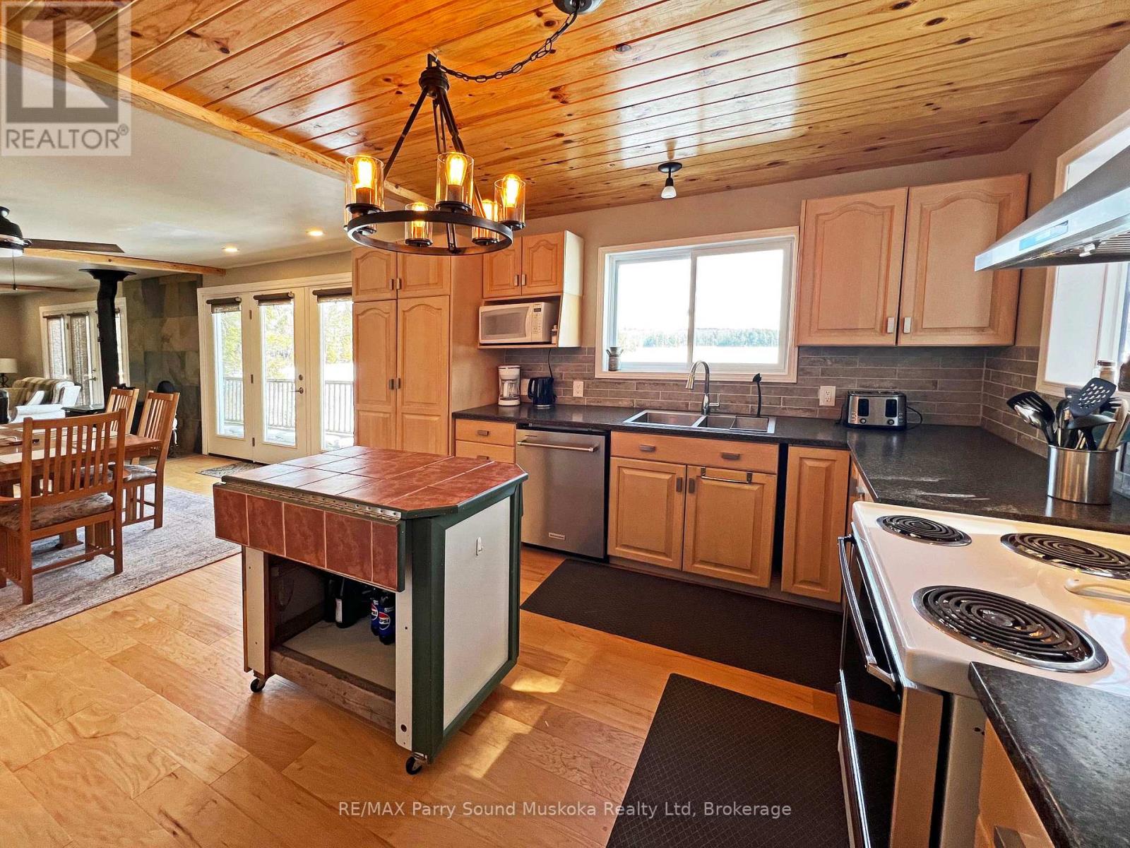 24a Rocco's Lane, Seguin, Ontario  P2A 2W8 - Photo 16 - X12902800