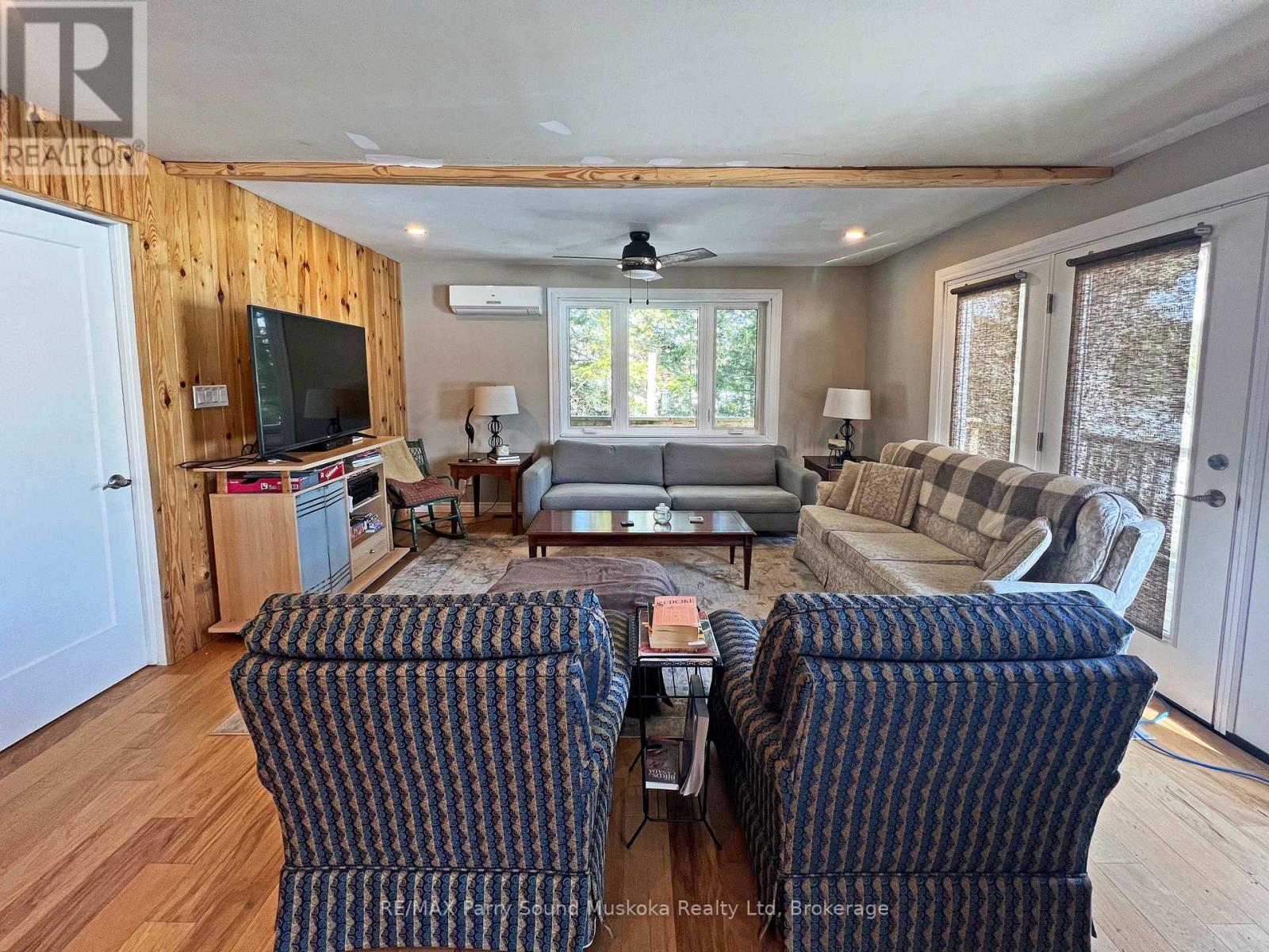 24a Rocco's Lane, Seguin, Ontario  P2A 2W8 - Photo 7 - X12902800