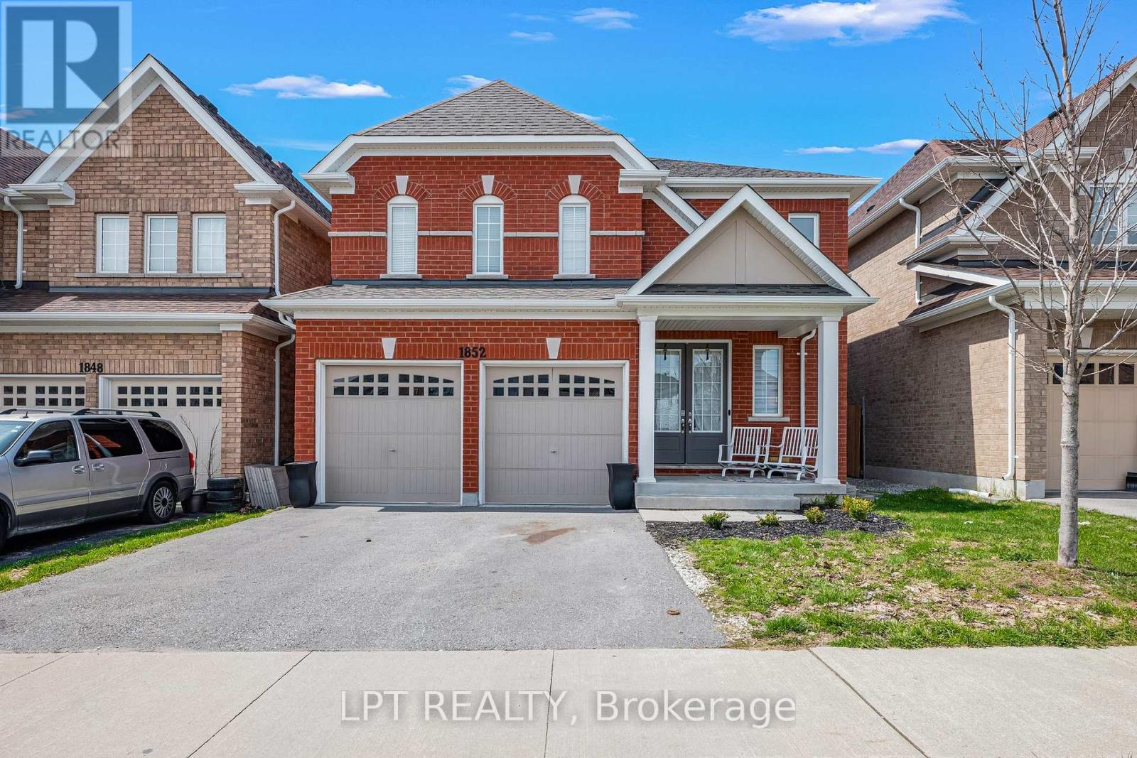 1852 Grandview Street N, Oshawa, Ontario  L1K 0Y2 - Photo 2 - E13037208