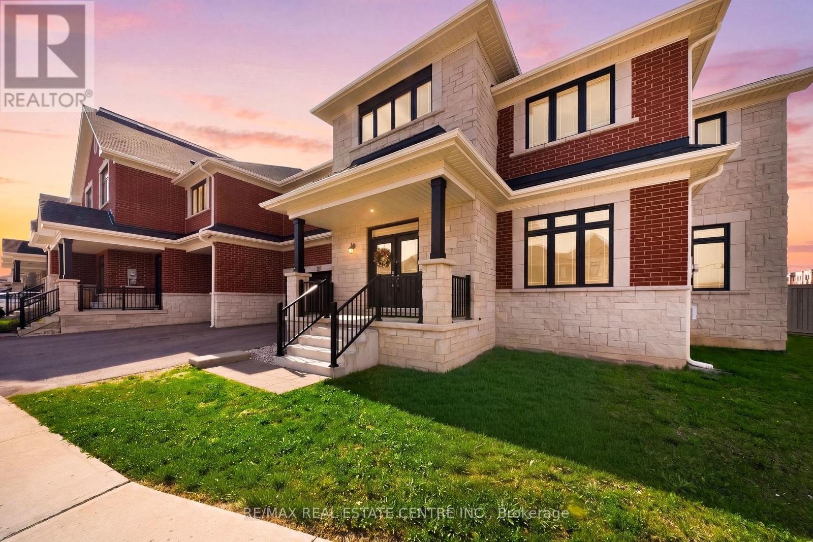 45 GREAT FALLS BOULEVARD, Hamilton, Ontario