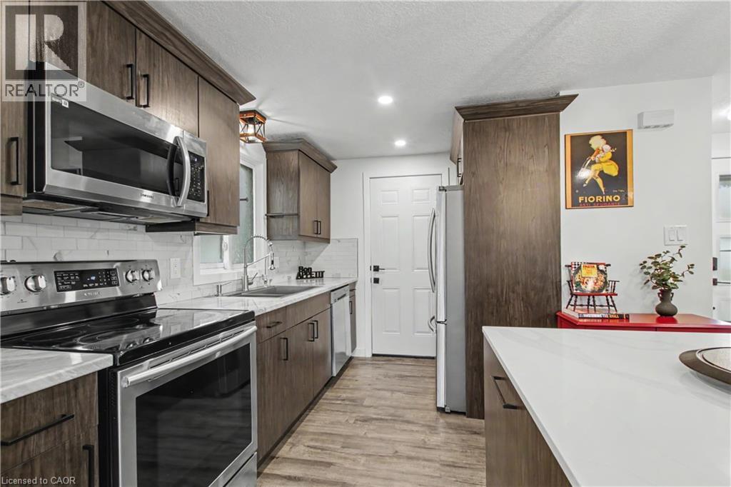 7 Wycliffe Place, Kitchener, Ontario  N2M 5J6 - Photo 14 - 40823838