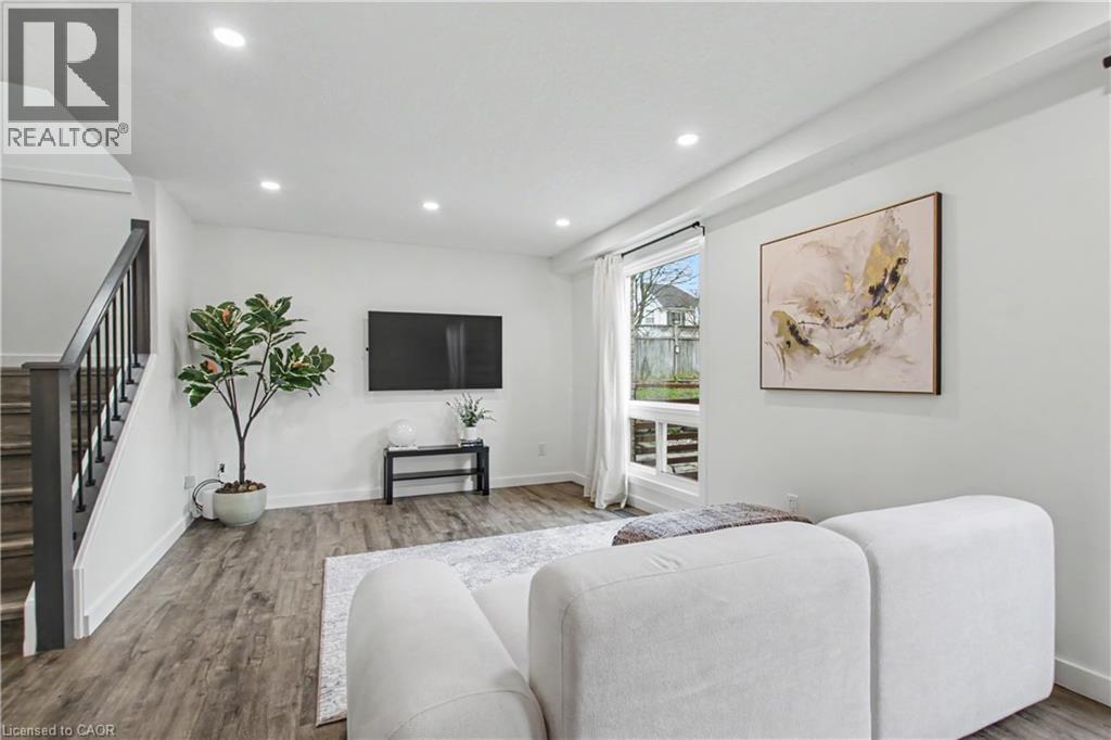 7 Wycliffe Place, Kitchener, Ontario  N2M 5J6 - Photo 17 - 40823838