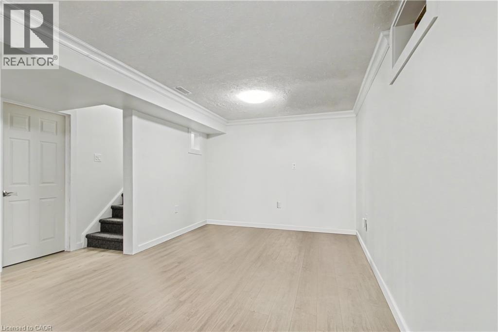 7 Wycliffe Place, Kitchener, Ontario  N2M 5J6 - Photo 29 - 40823838