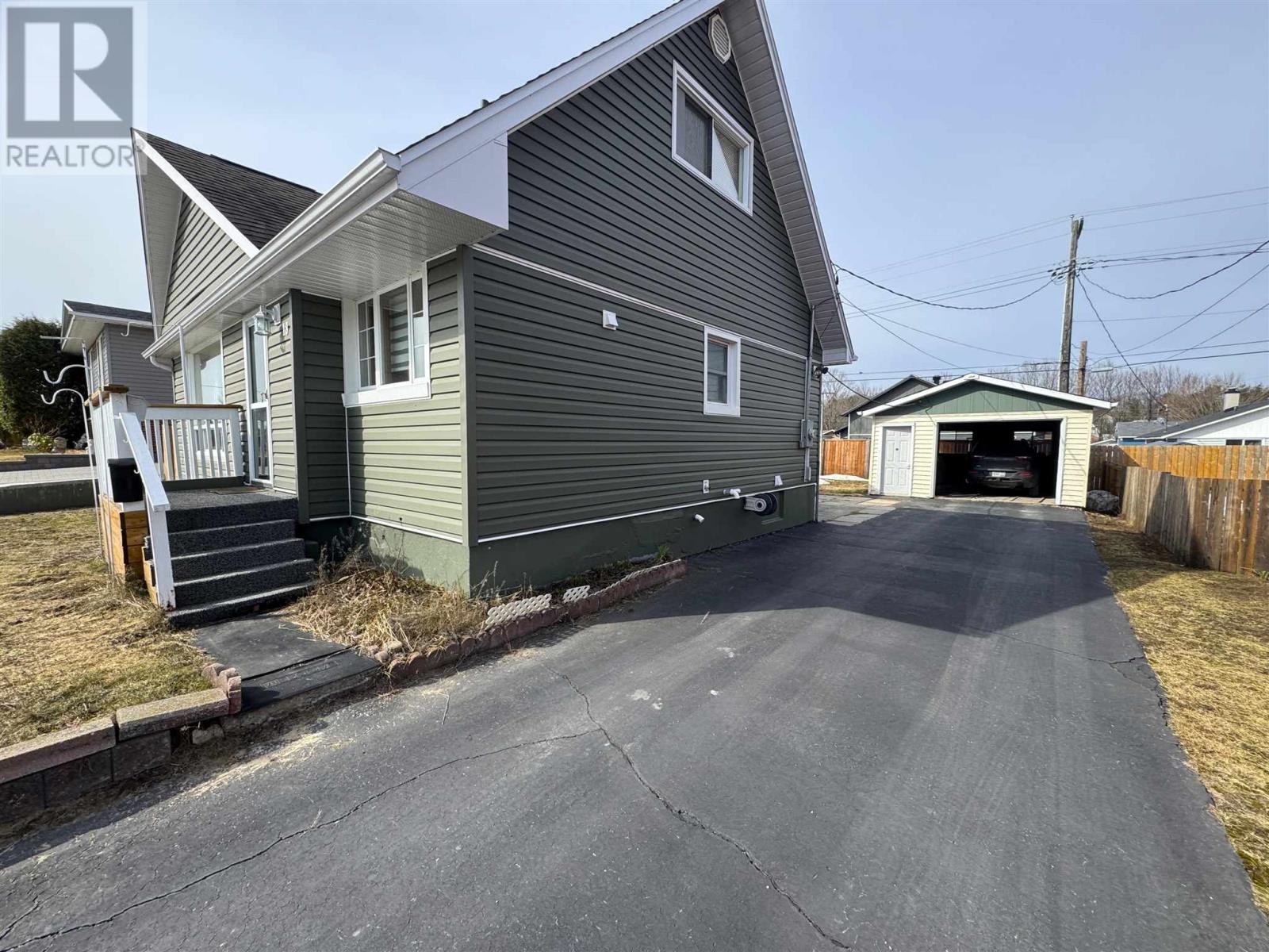 18 Blackwell Rd, Elliot Lake, Ontario  P5A 1G5 - Photo 21 - SM260771