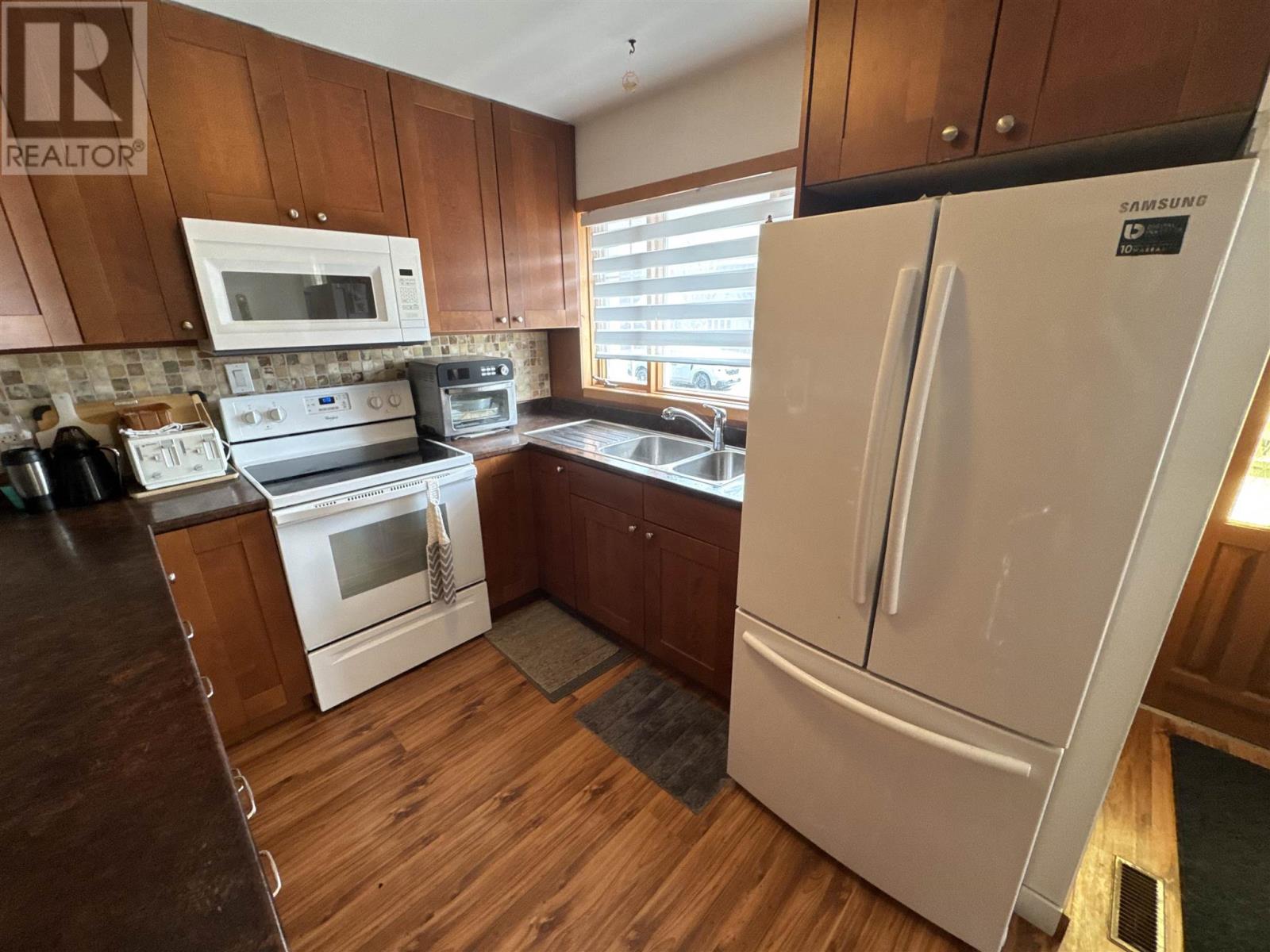 18 Blackwell Rd, Elliot Lake, Ontario  P5A 1G5 - Photo 5 - SM260771