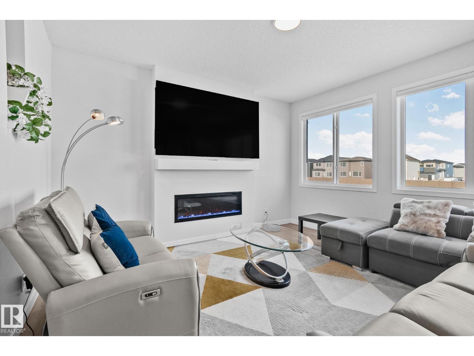 15816 29 Av Sw, Edmonton, Alberta  T5W 4X4 - Photo 1 - E4476617