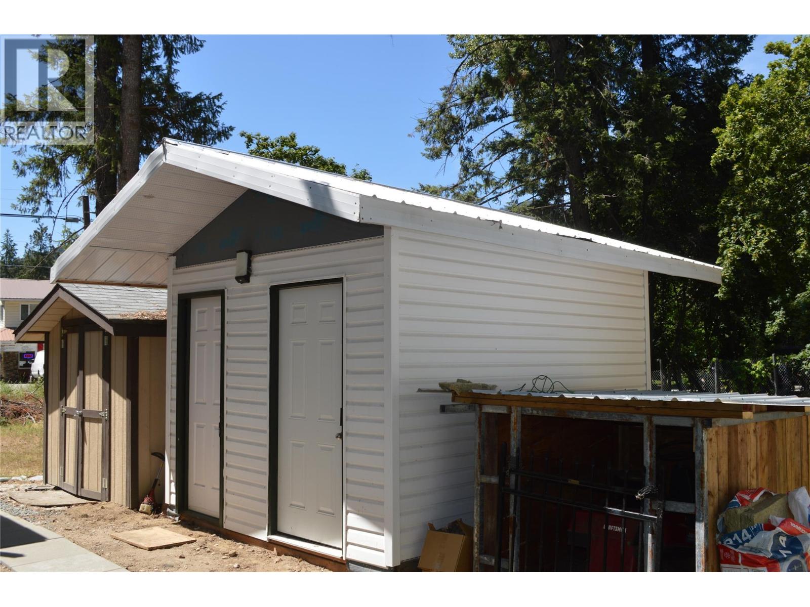 60 Kingsley Road, Christina Lake, British Columbia  V0H 1E2 - Photo 5 - 10384527