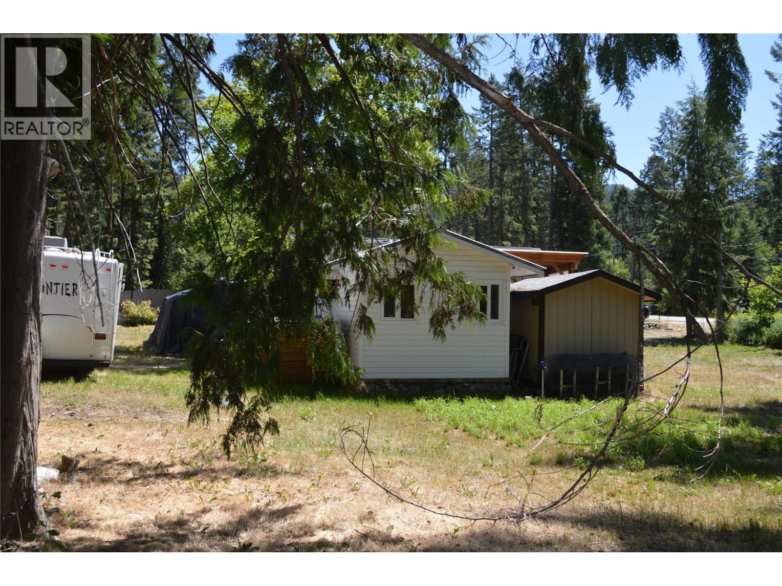 60 Kingsley Road, Christina Lake, British Columbia  V0H 1E2 - Photo 24 - 10384527