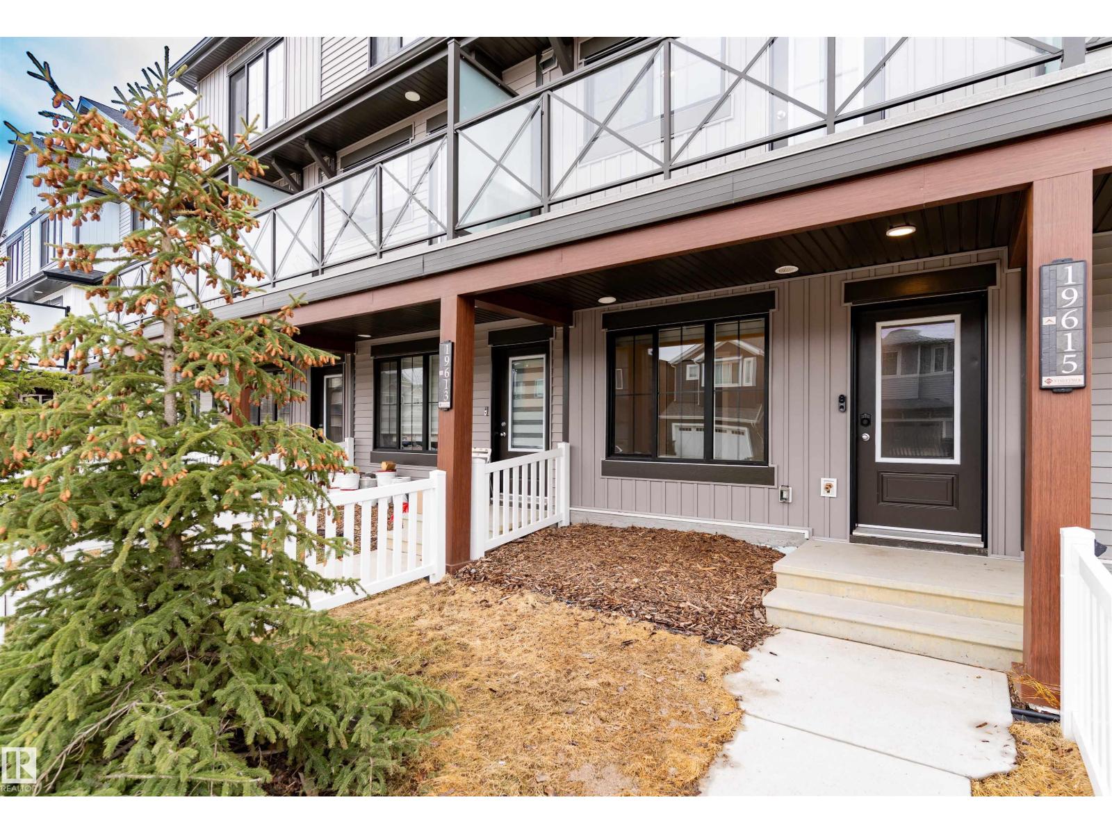 19615 28 AV NW, edmonton, Alberta