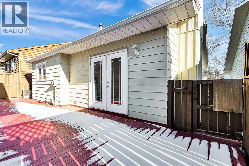 1111 Berkley Drive NW, Calgary, Alberta  T3K 1S6 - Photo 43 - A2294270