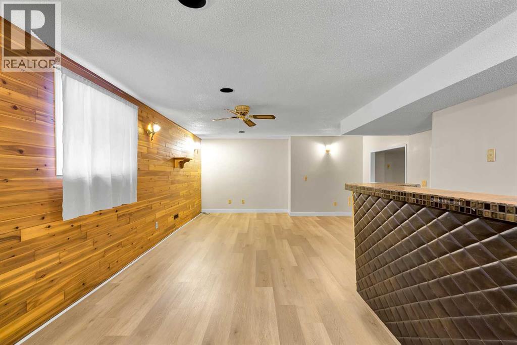 1111 Berkley Drive NW, Calgary, Alberta  T3K 1S6 - Photo 28 - A2294270