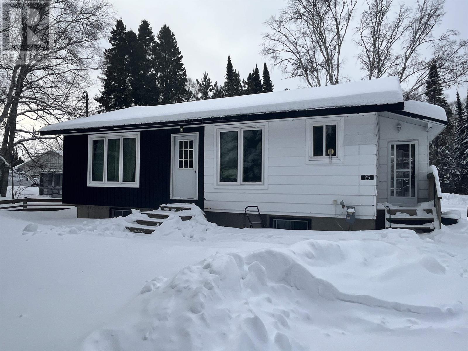 25 Balsam Avenue, Ear Falls, Ontario  P0V 1T0 - Photo 2 - TB2600133