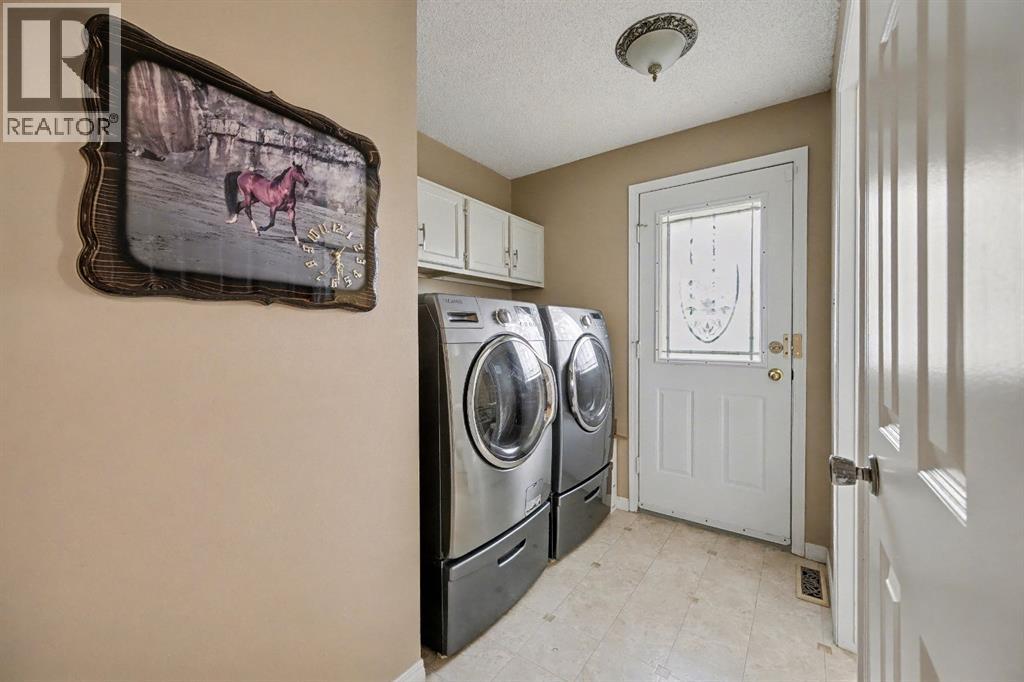 983 Woodbine Boulevard SW, Calgary, Alberta  t2w 4a7 - Photo 19 - A2301604