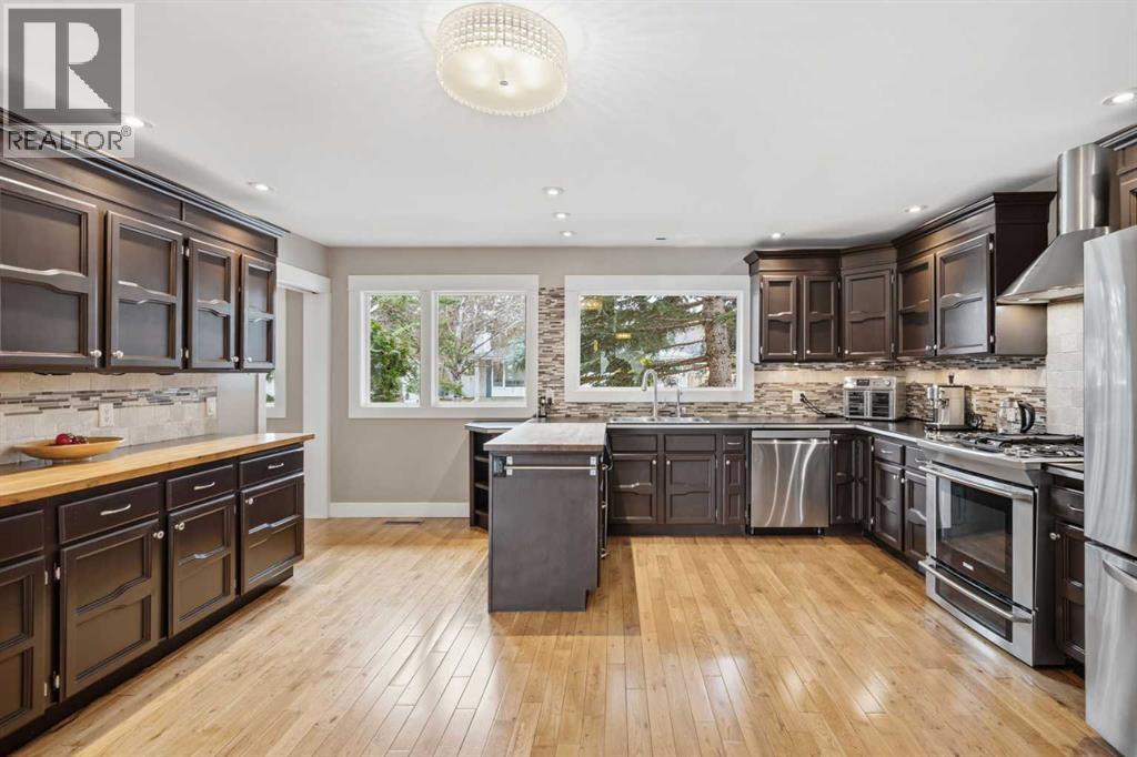 3308 Lakeside Crescent Sw, Calgary, Alberta  T3E 6A6 - Photo 9 - A2304264