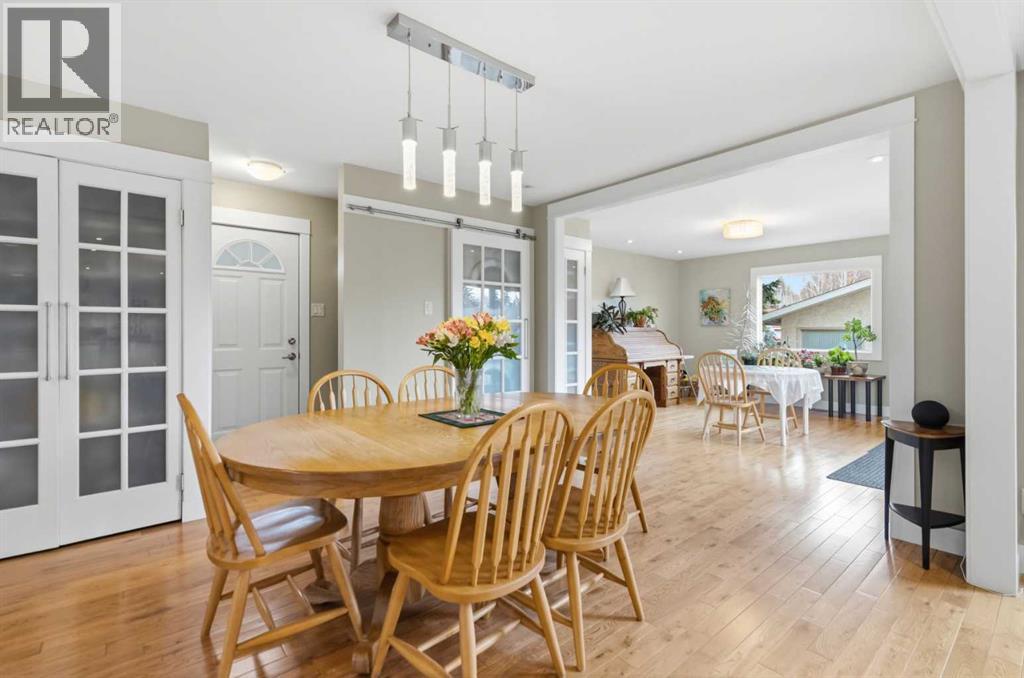 3308 Lakeside Crescent Sw, Calgary, Alberta  T3E 6A6 - Photo 17 - A2304264