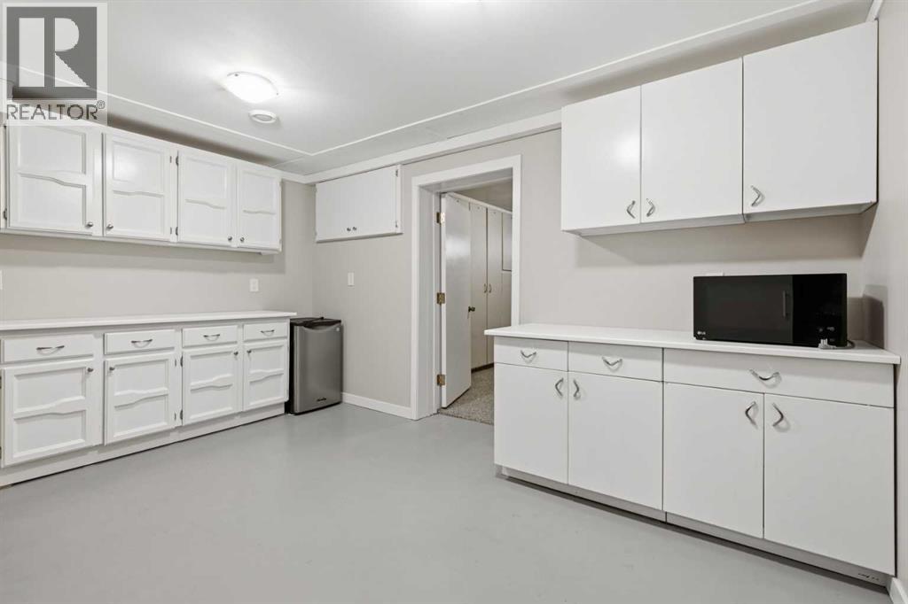 3308 Lakeside Crescent Sw, Calgary, Alberta  T3E 6A6 - Photo 40 - A2304264