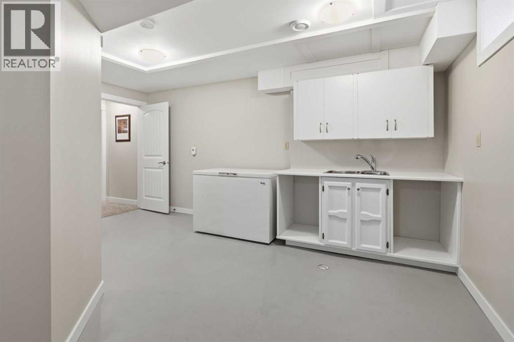 3308 Lakeside Crescent Sw, Calgary, Alberta  T3E 6A6 - Photo 39 - A2304264