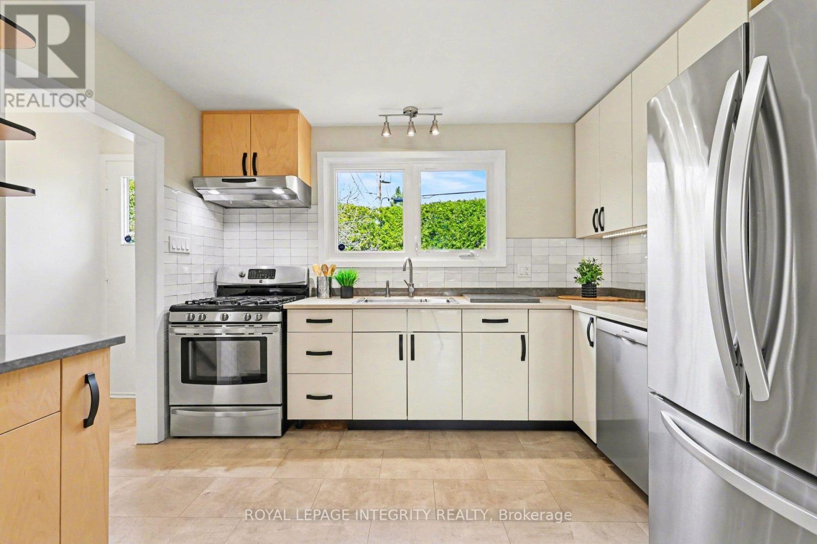 1199 Stanton Road, Ottawa, Ontario  K2C 3C9 - Photo 5 - X13041646