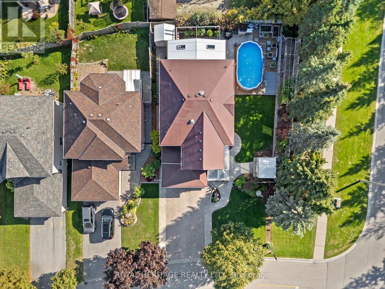 1101 GOSSAMER DRIVE, Pickering, Ontario