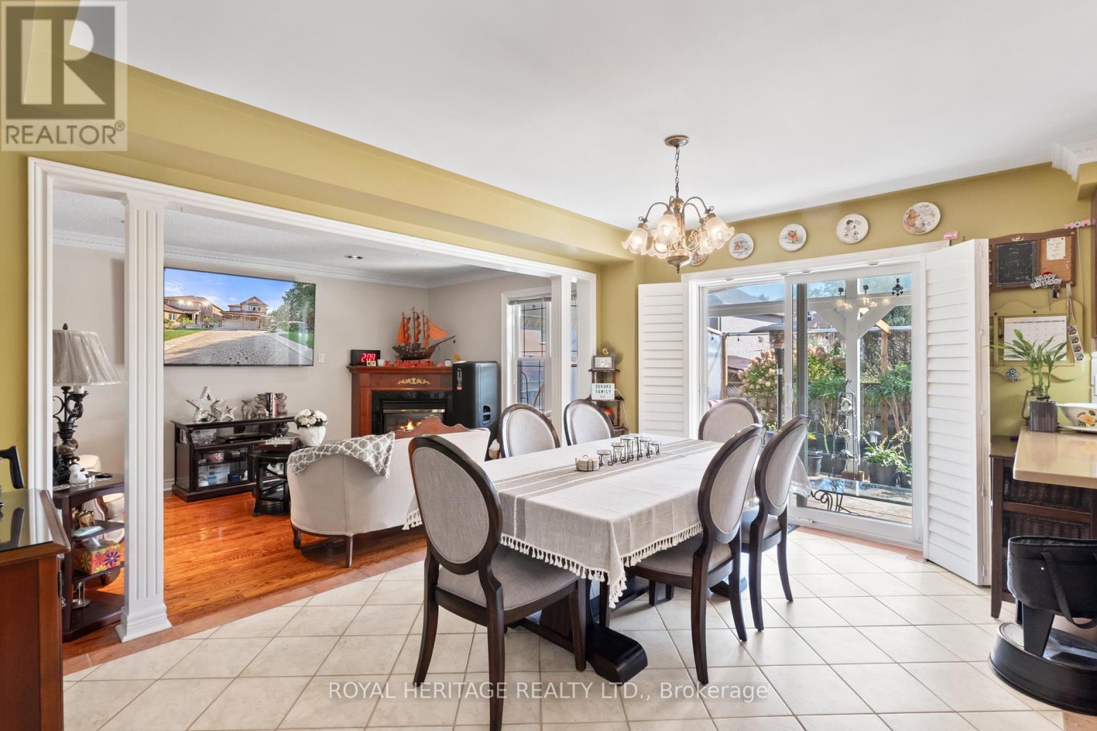 1101 Gossamer Drive, Pickering, Ontario  L1X 2T7 - Photo 12 - E12796402