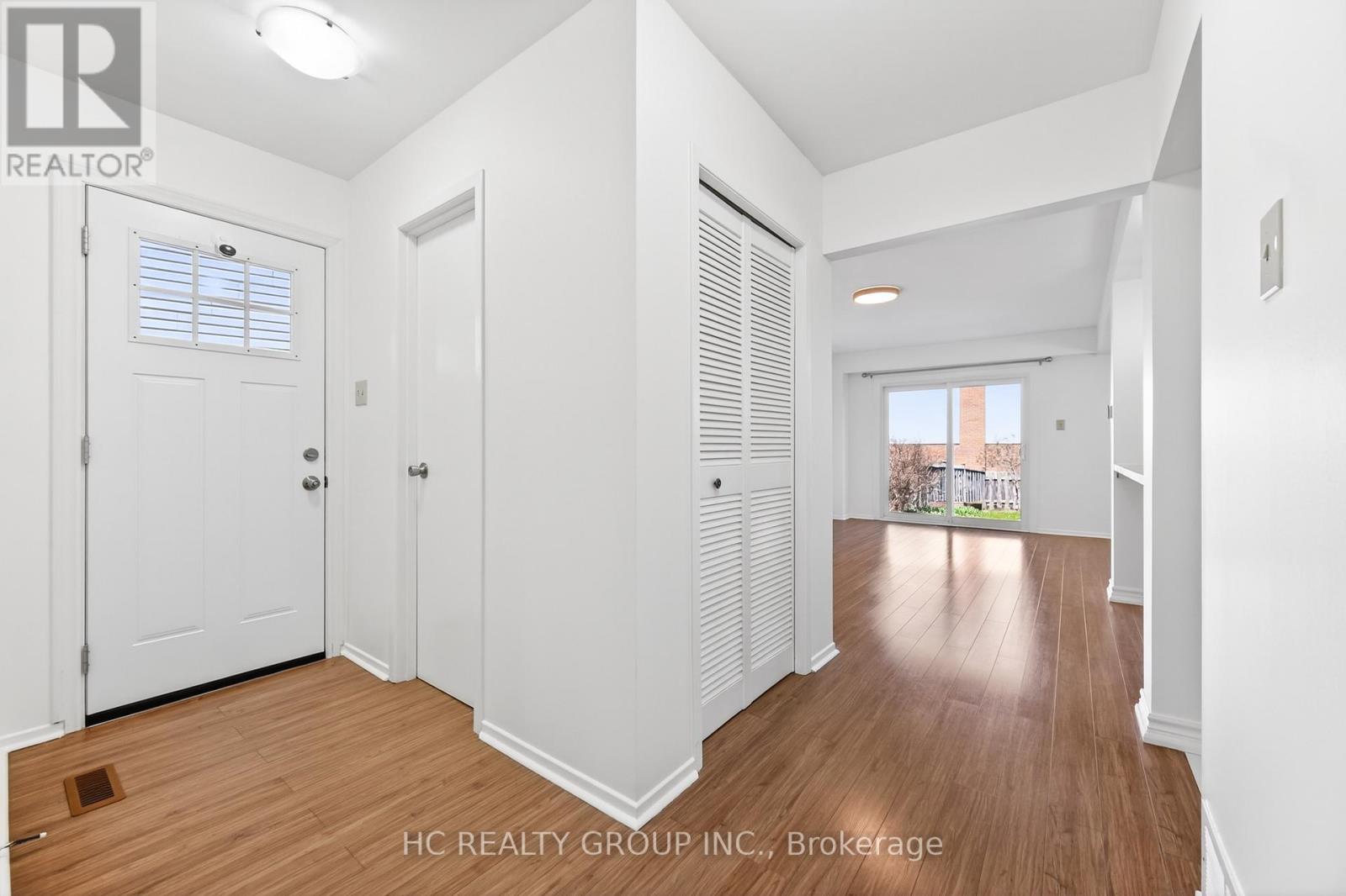 40 South Shields Avenue, Toronto, Ontario  M1V 1T6 - Photo 12 - E13033564