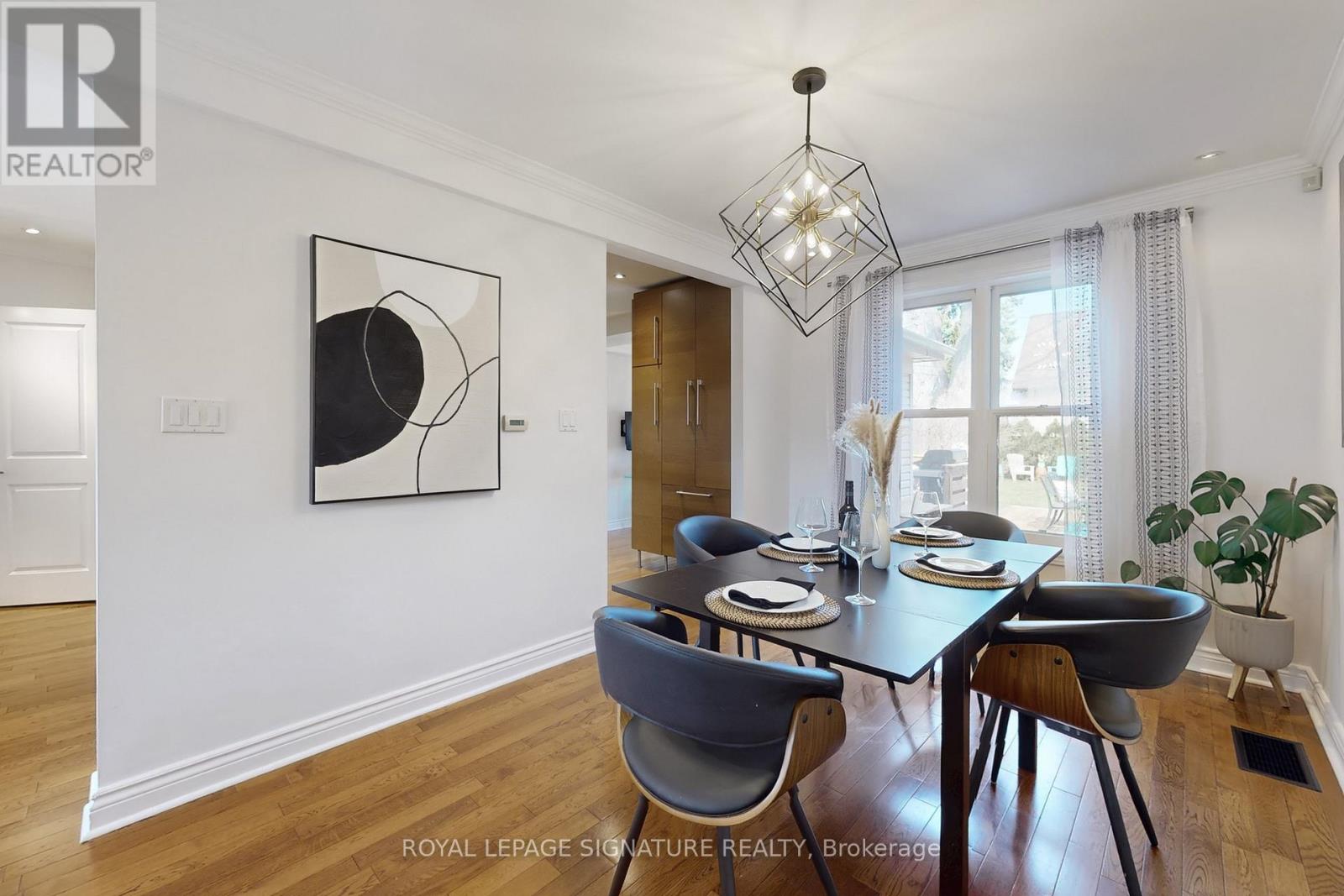 79 Meighen Avenue, Toronto, Ontario  M4B 2H4 - Photo 11 - E13039992