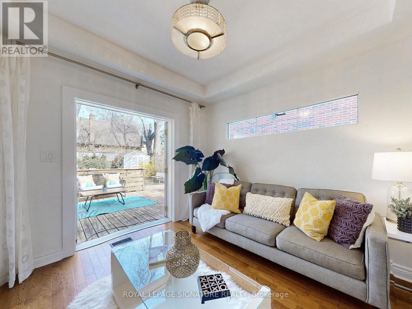 79 Meighen Avenue, Toronto, Ontario  M4B 2H4 - Photo 19 - E13039992