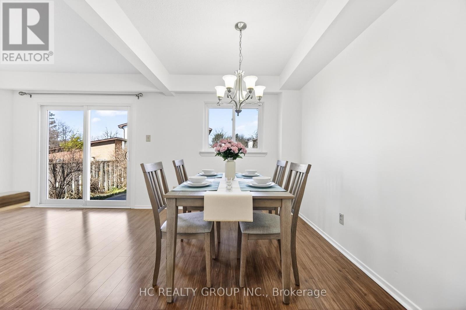 40 South Shields Avenue, Toronto, Ontario  M1V 1T6 - Photo 8 - E13033564