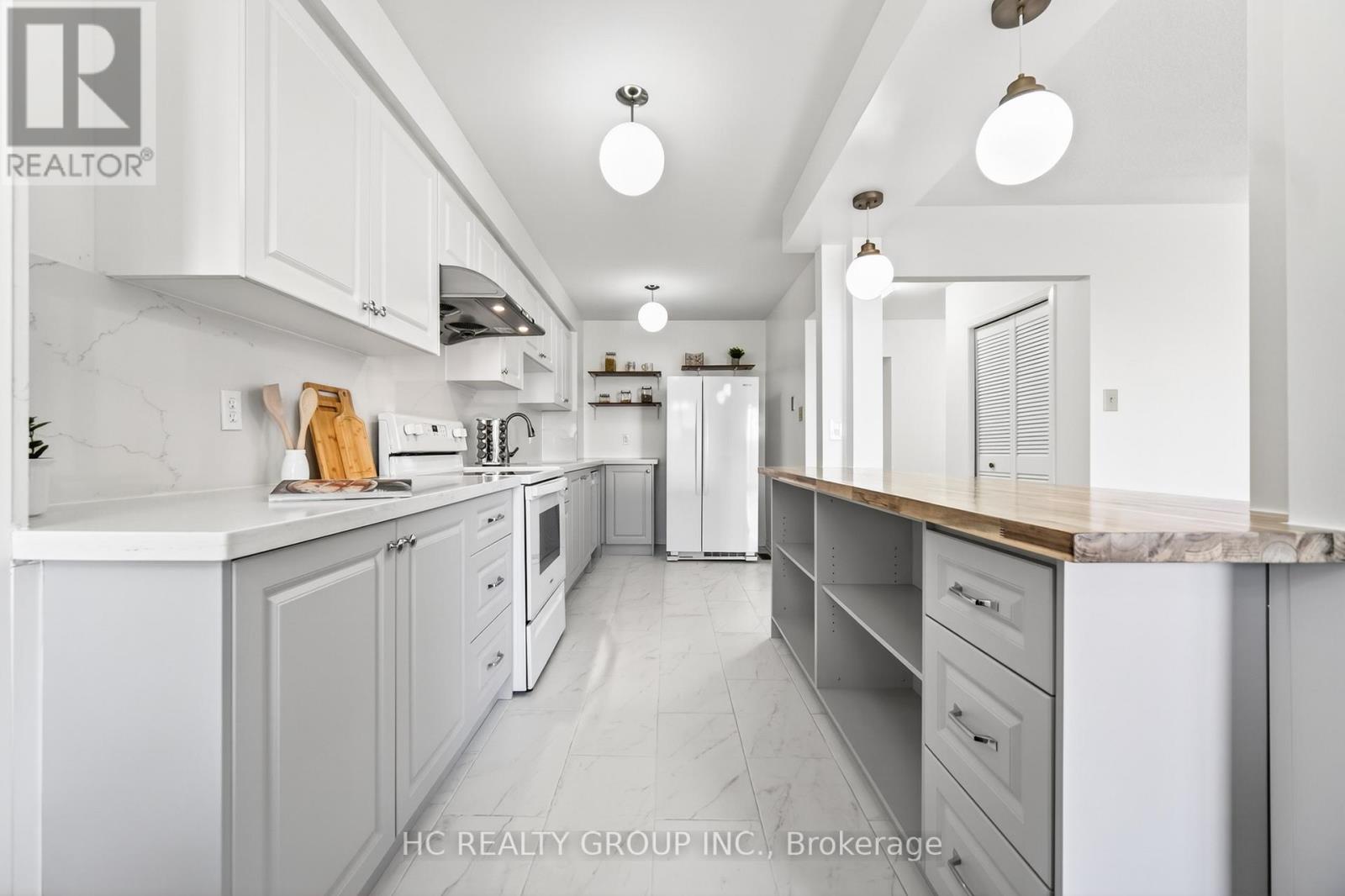 40 South Shields Avenue, Toronto, Ontario  M1V 1T6 - Photo 9 - E13033564